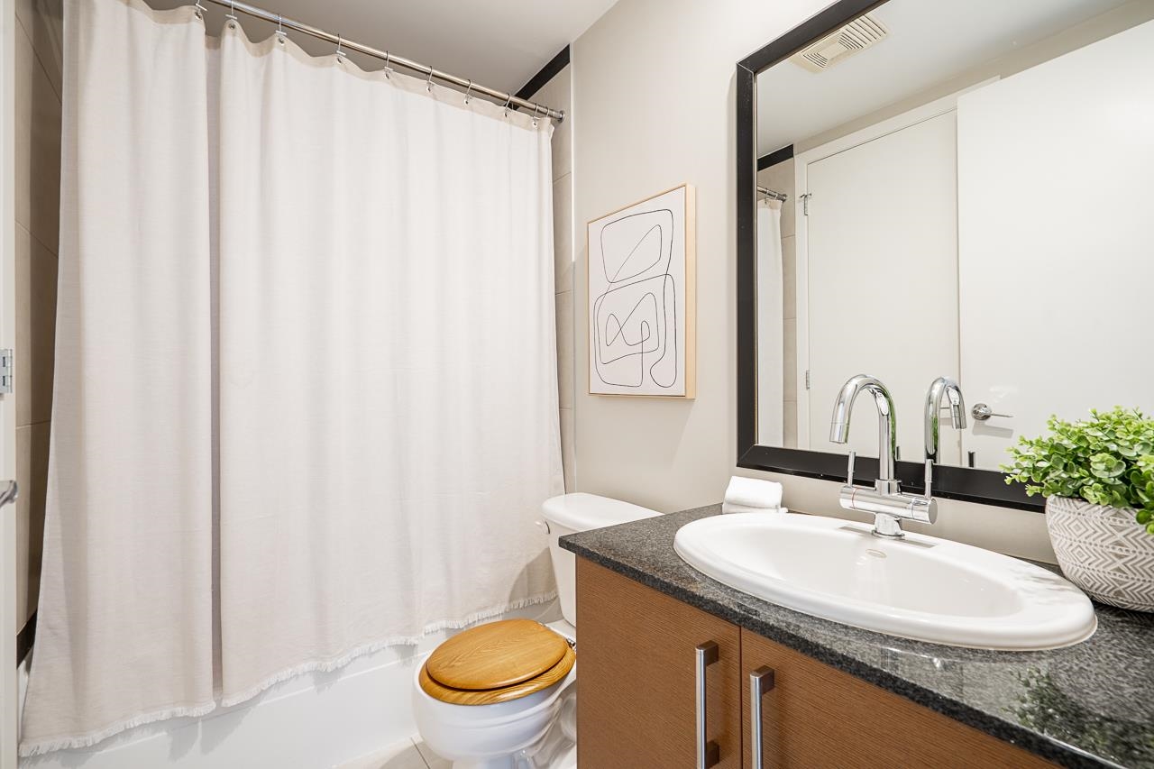 2305 2345 MADISON AVENUE Unit: 2305