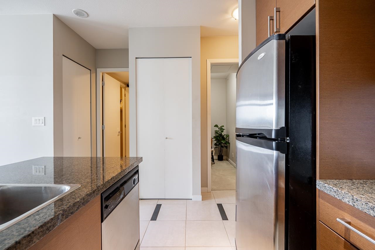 2305 2345 MADISON AVENUE Unit: 2305