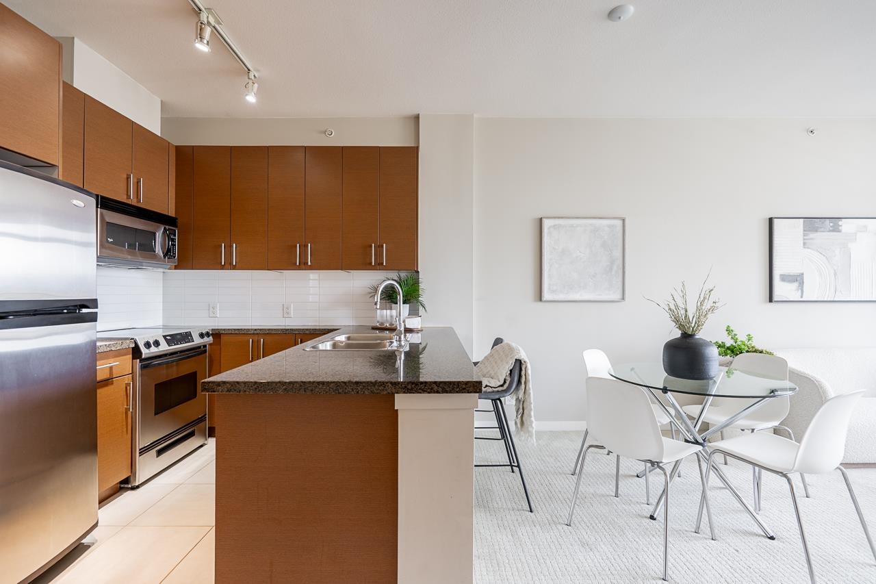 2305 2345 MADISON AVENUE Unit: 2305