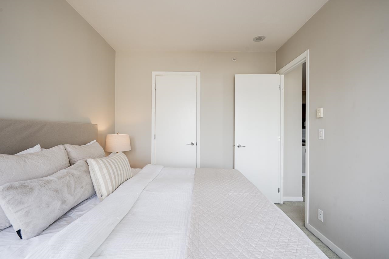 2305 2345 MADISON AVENUE Unit: 2305