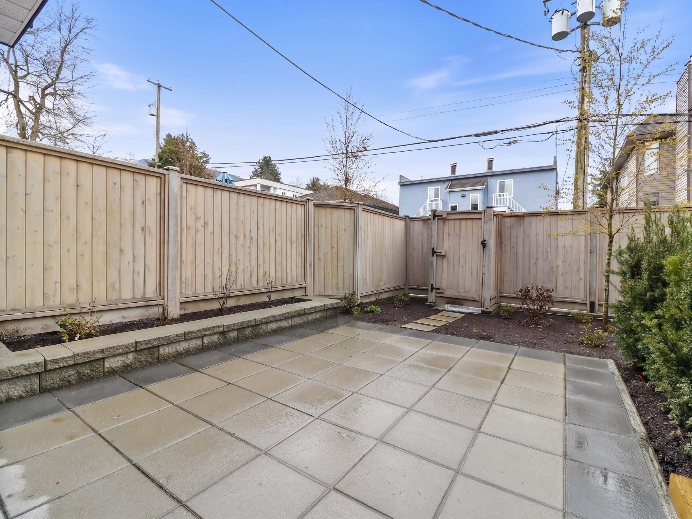 114 2250 OXFORD STREET Unit: 114