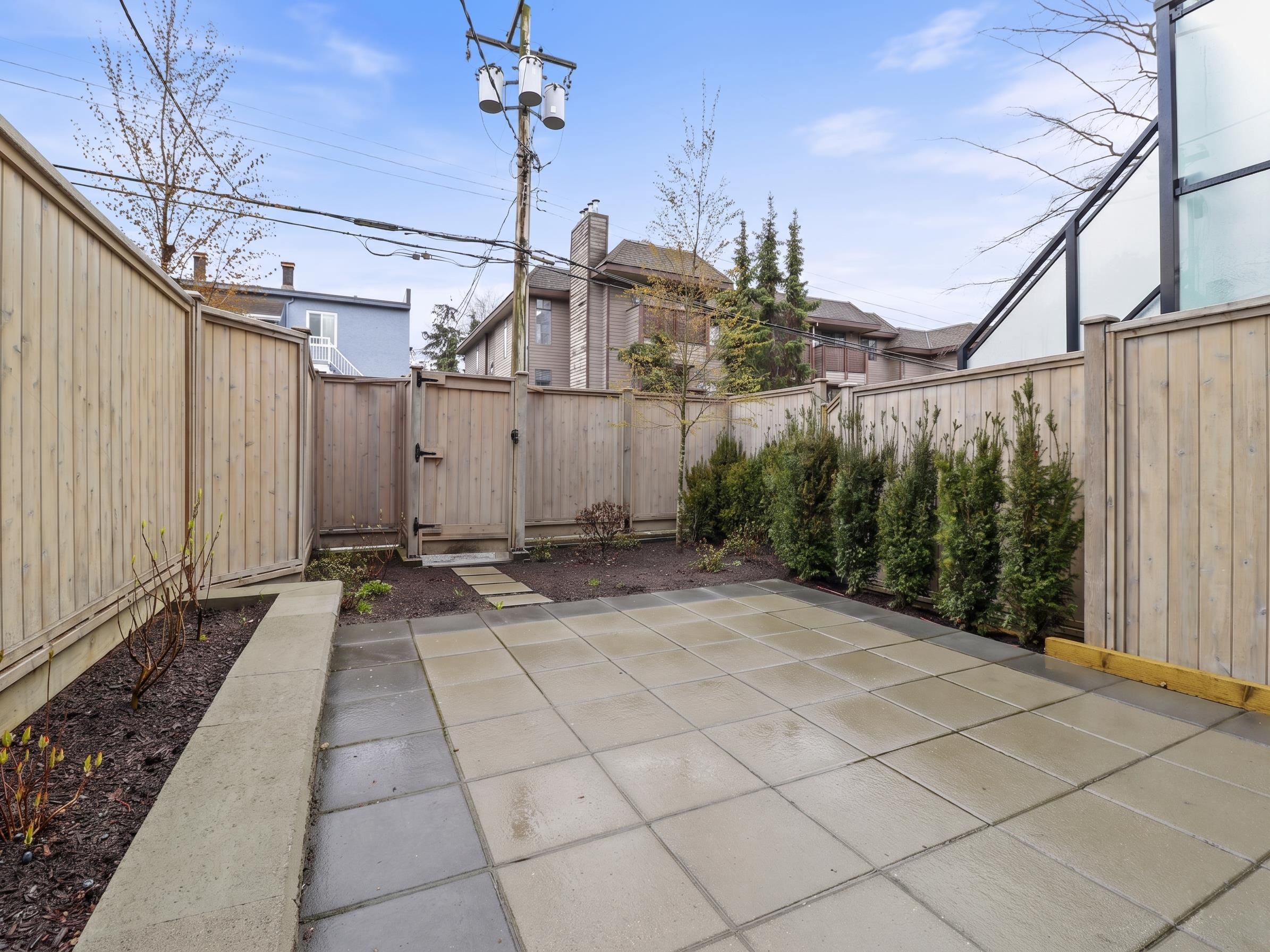 114 2250 OXFORD STREET Unit: 114