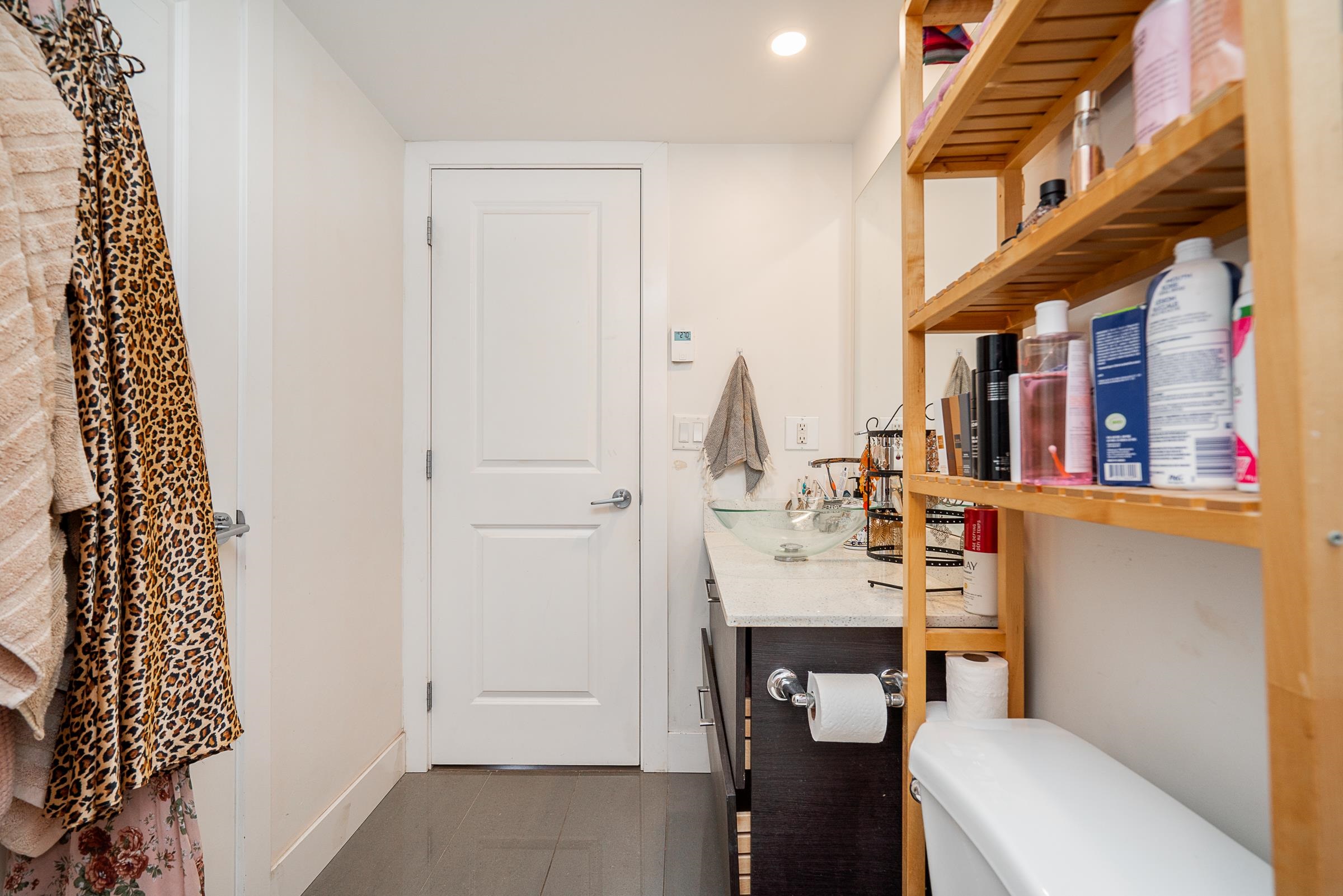 114 2250 OXFORD STREET Unit: 114