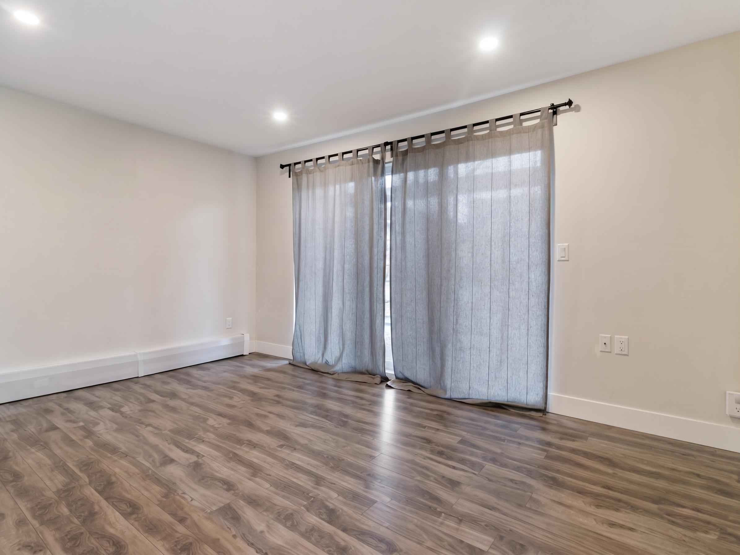 114 2250 OXFORD STREET Unit: 114