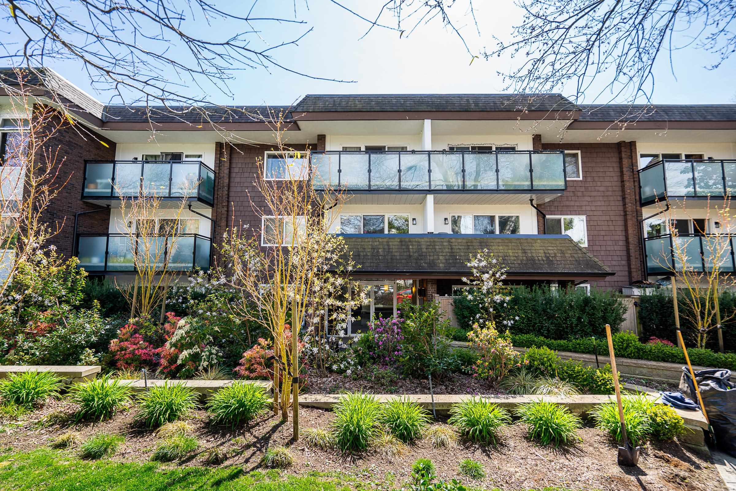 114 2250 OXFORD STREET Unit: 114