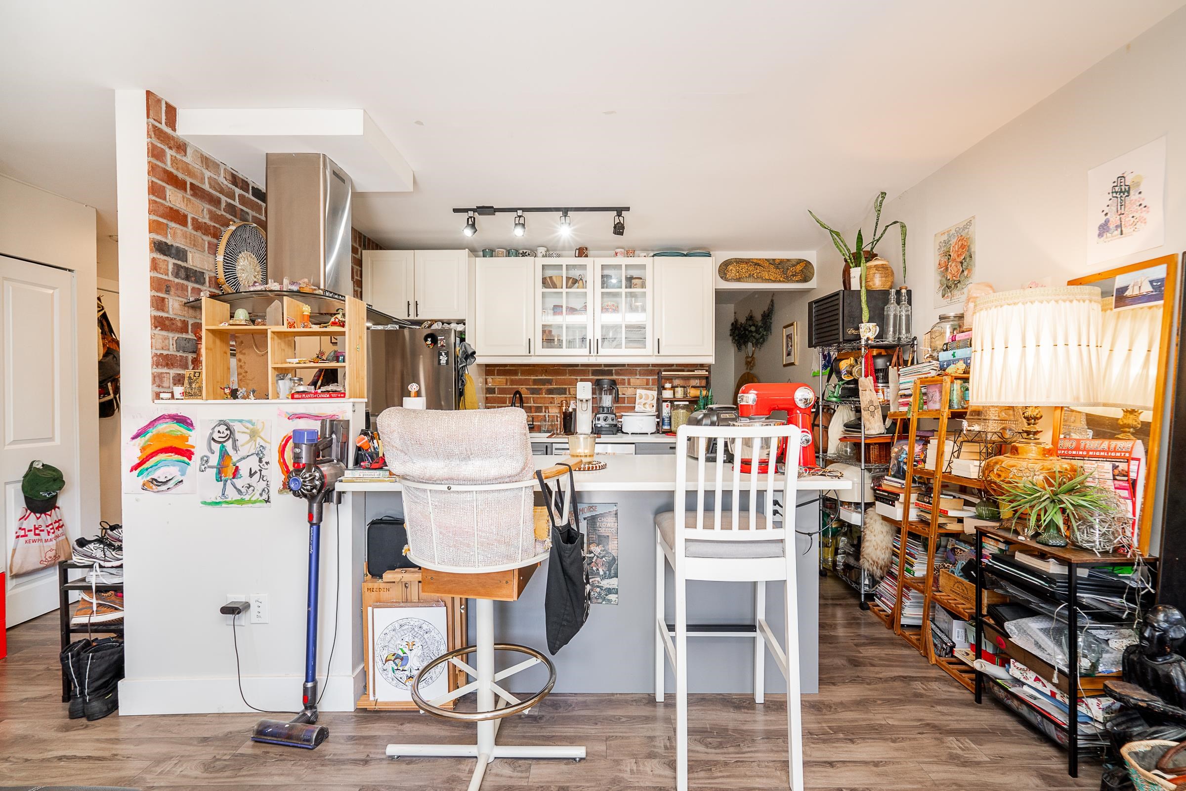 114 2250 OXFORD STREET Unit: 114