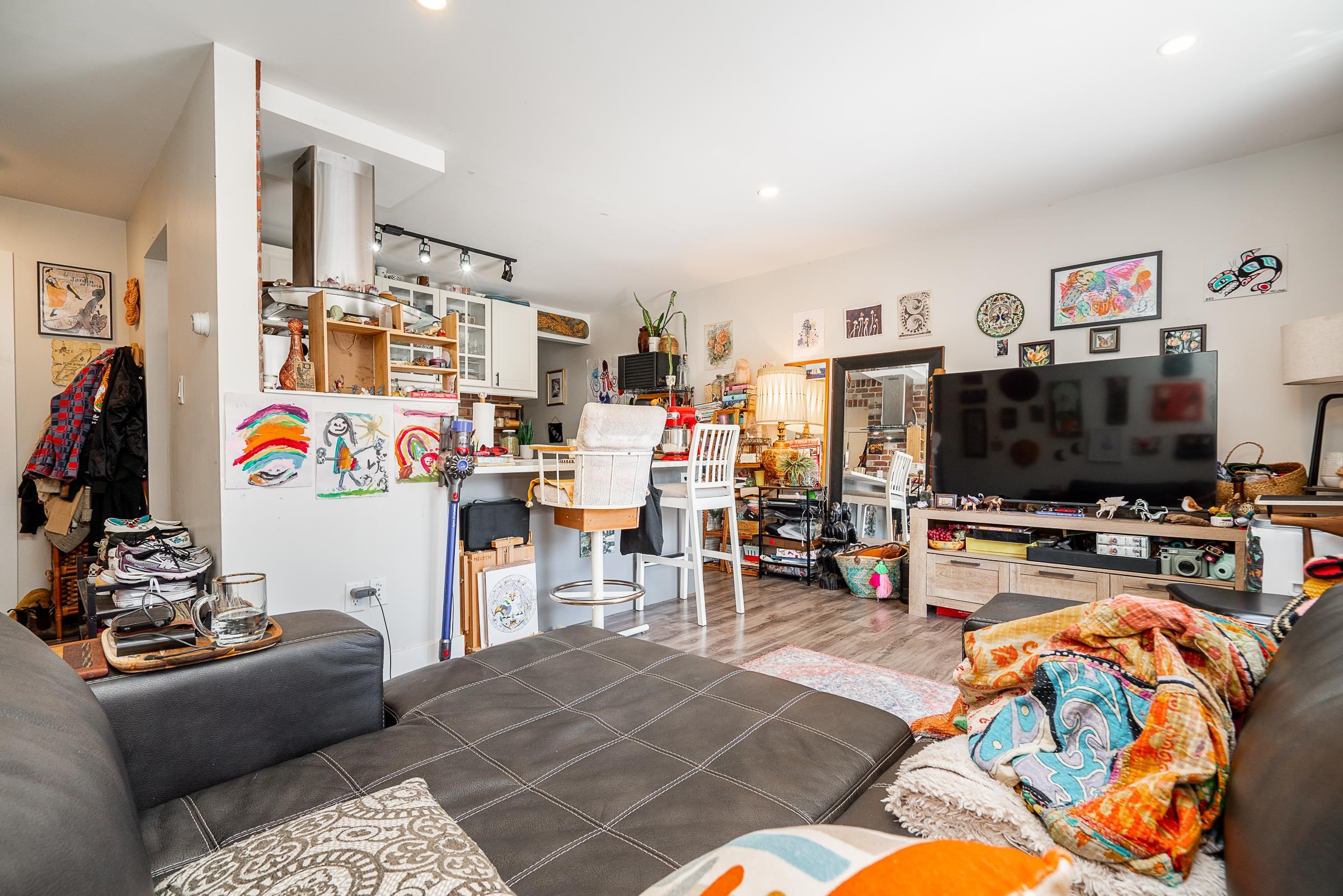 114 2250 OXFORD STREET Unit: 114