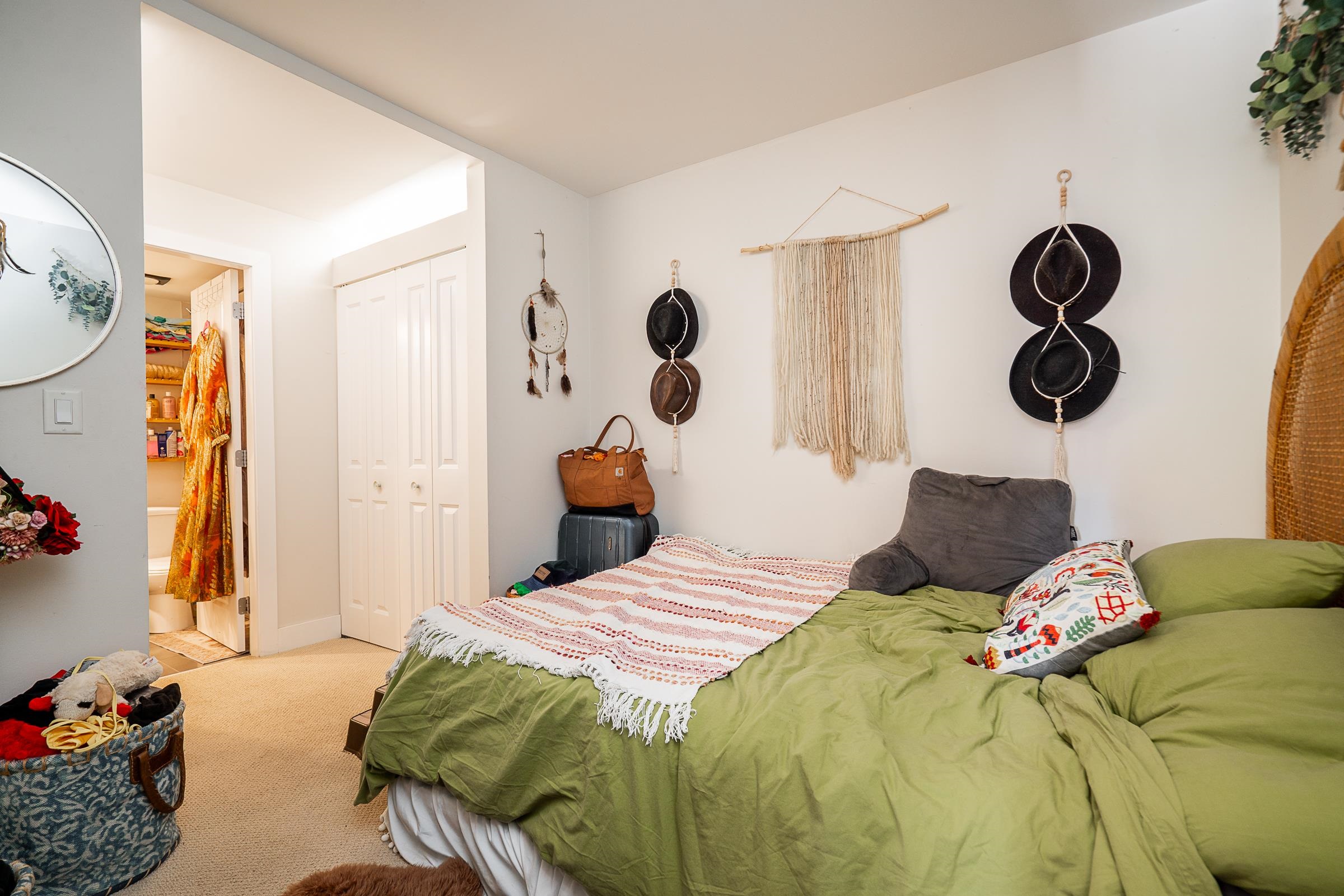 114 2250 OXFORD STREET Unit: 114