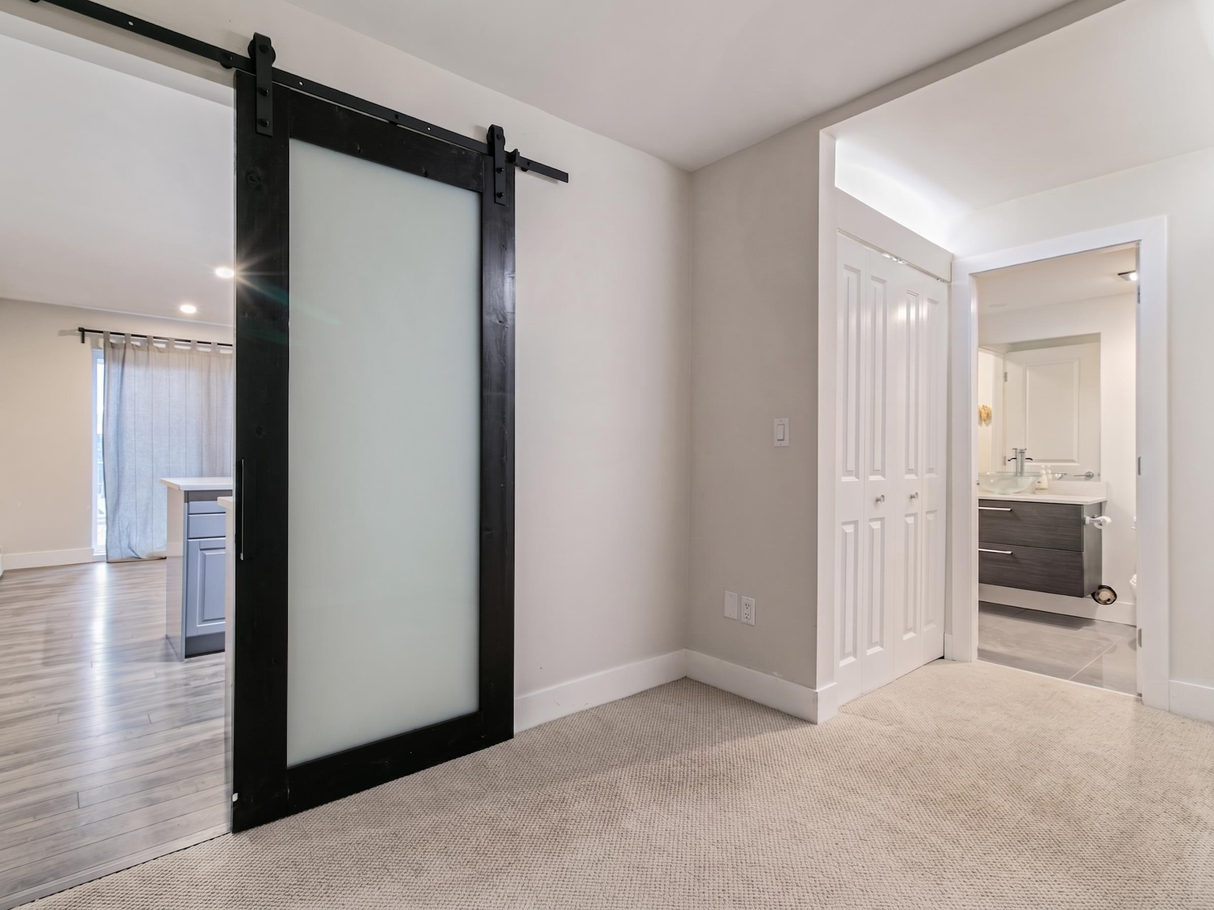 114 2250 OXFORD STREET Unit: 114