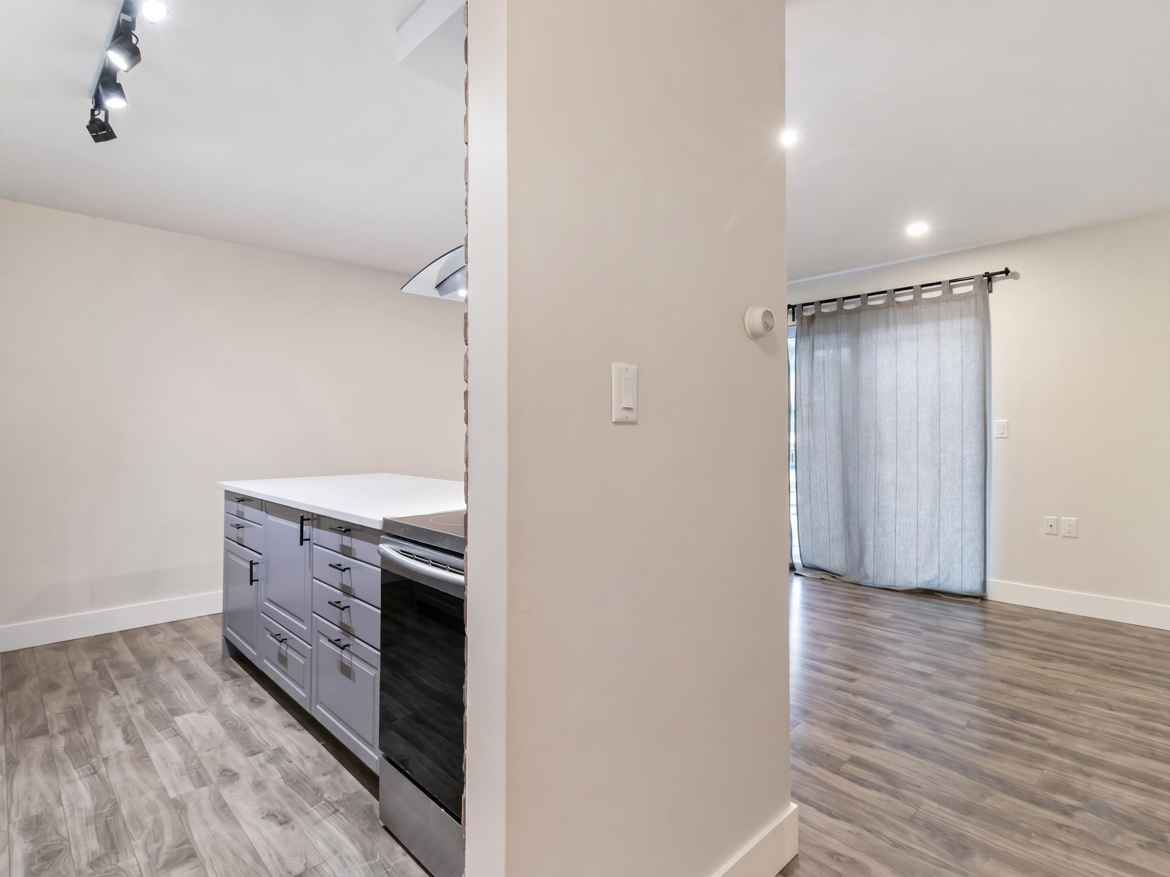 114 2250 OXFORD STREET Unit: 114