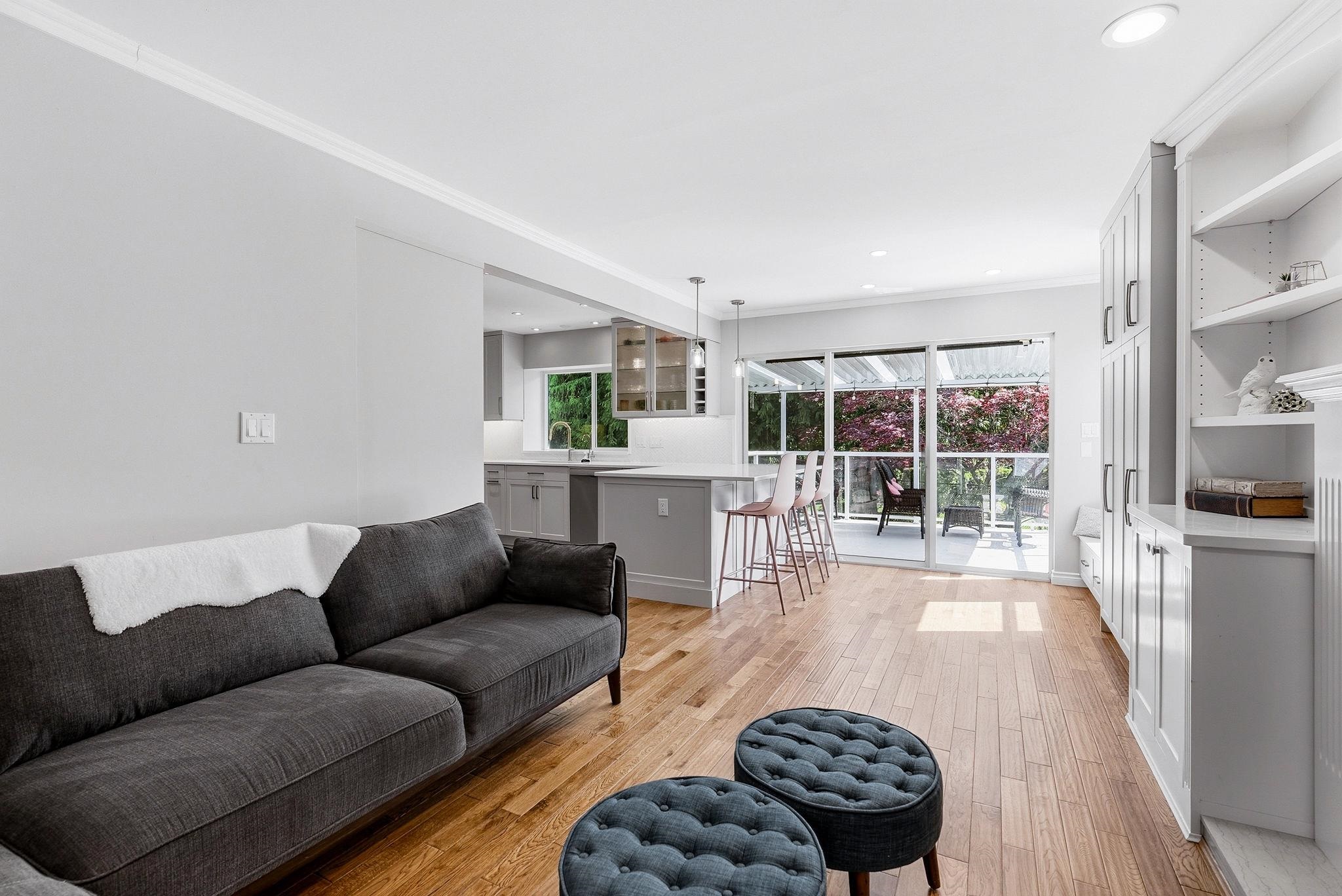 1381 OXFORD STREET