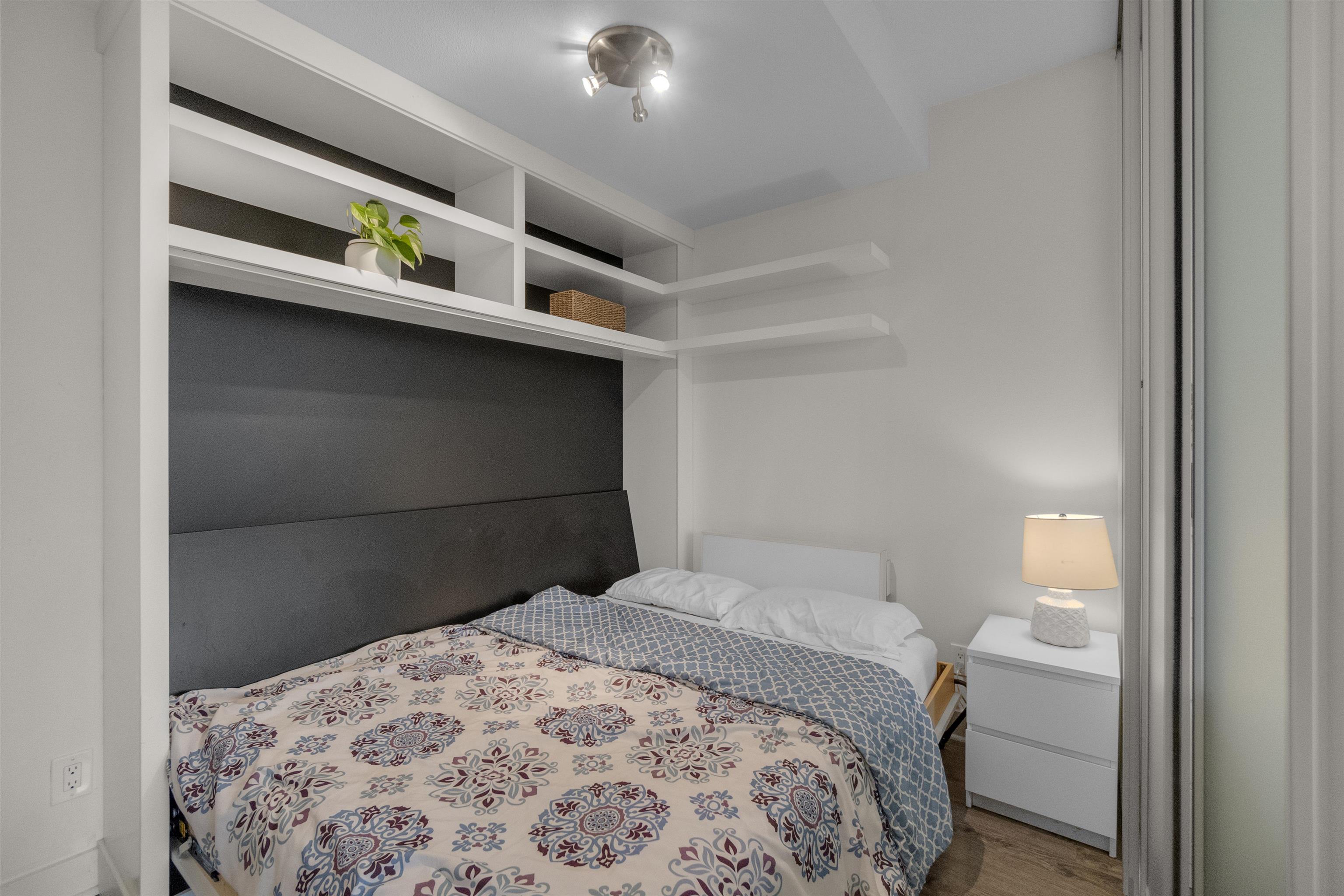 103 735 W 15TH STREET Unit: 103