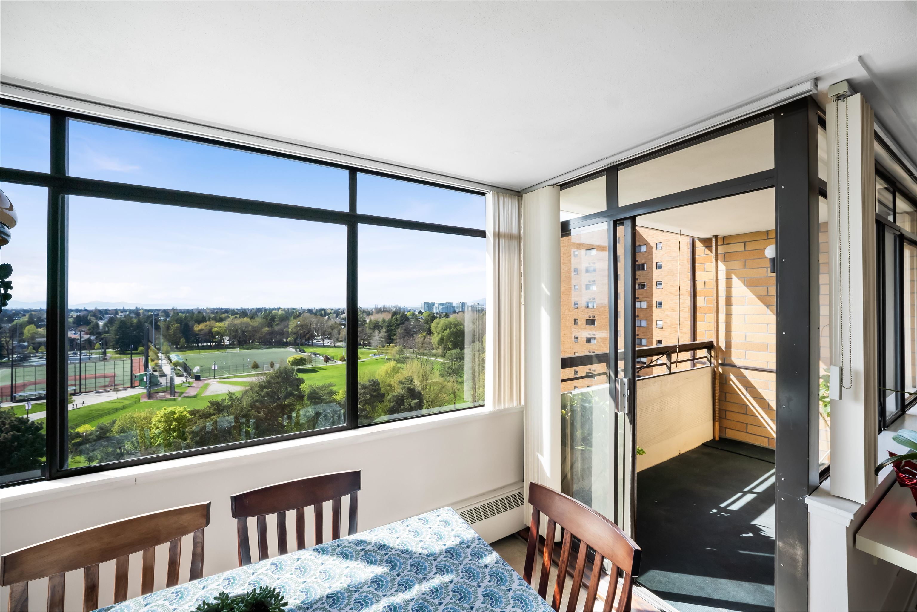 1310 6331 MINORU BOULEVARD Unit: 1310