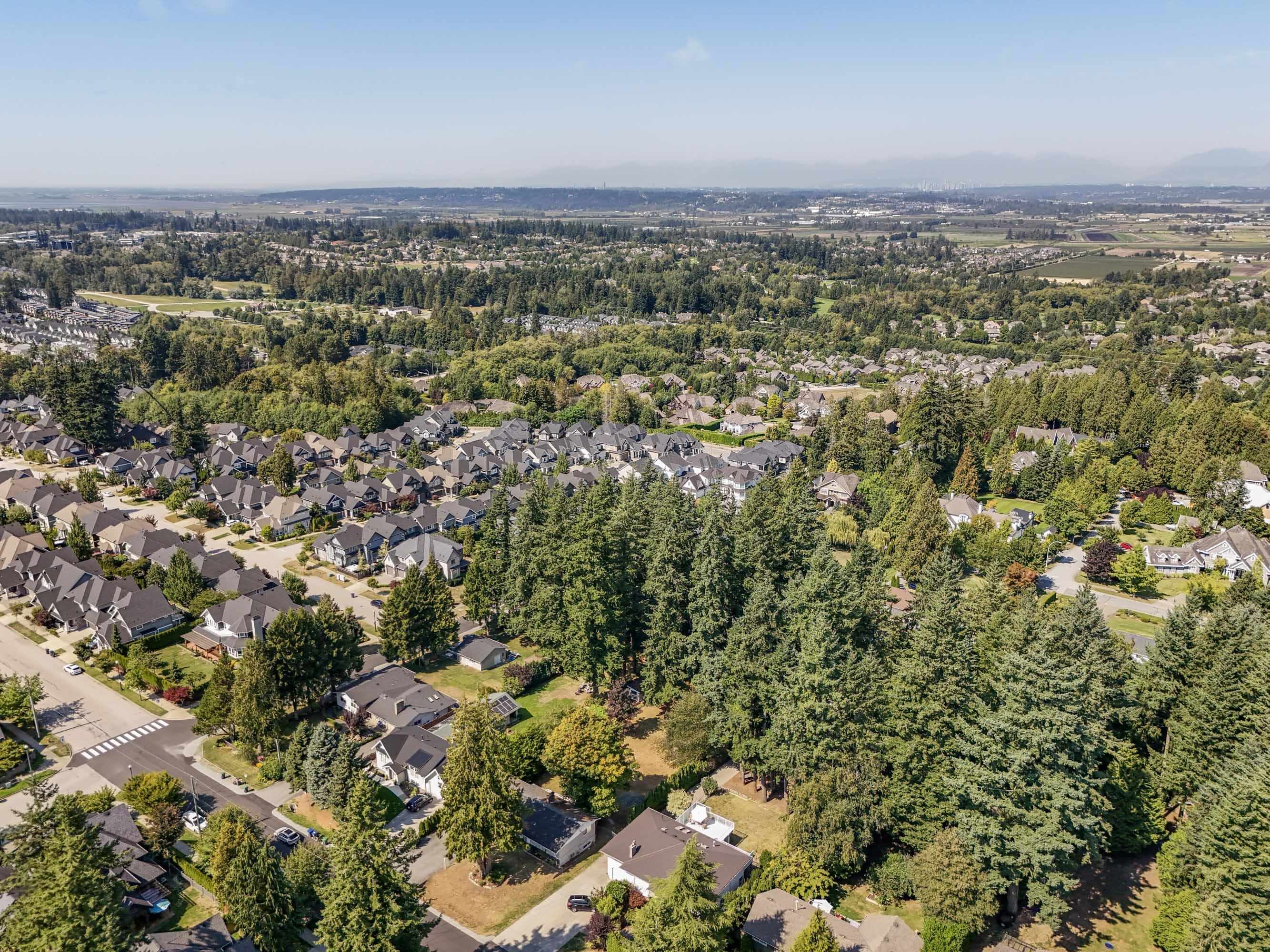 16235 28 AVENUE Unit: 16235
