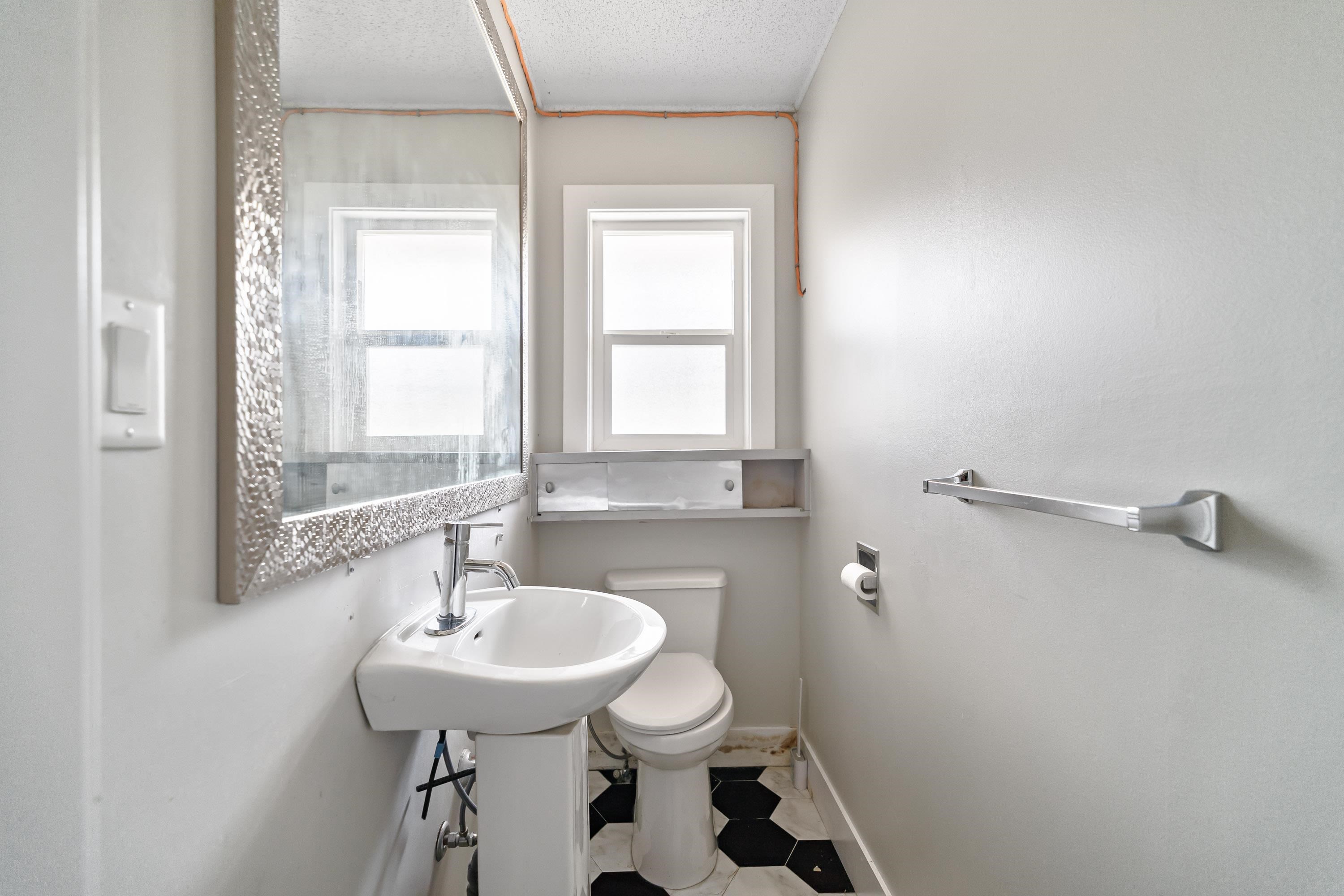 16235 28 AVENUE Unit: 16235