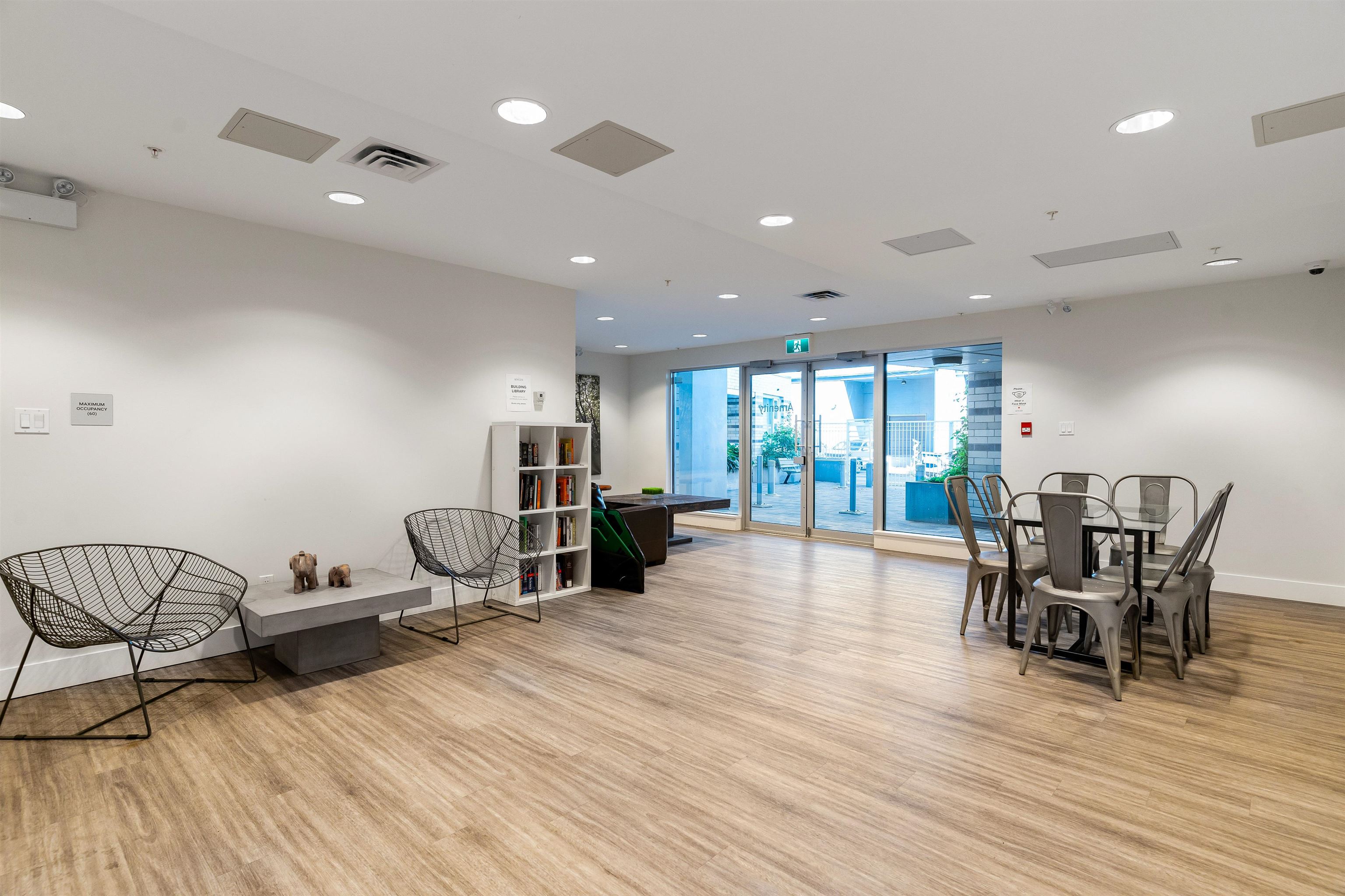 521 311 E 6 AVENUE Unit: 521