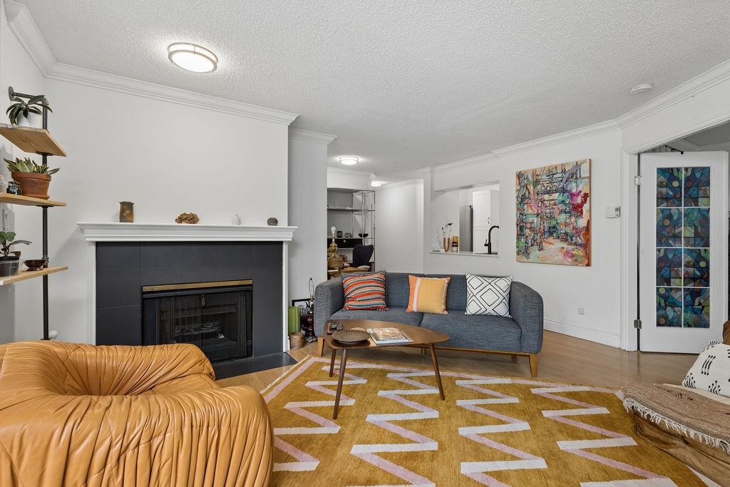 202 1220 BARCLAY STREET Unit: 202