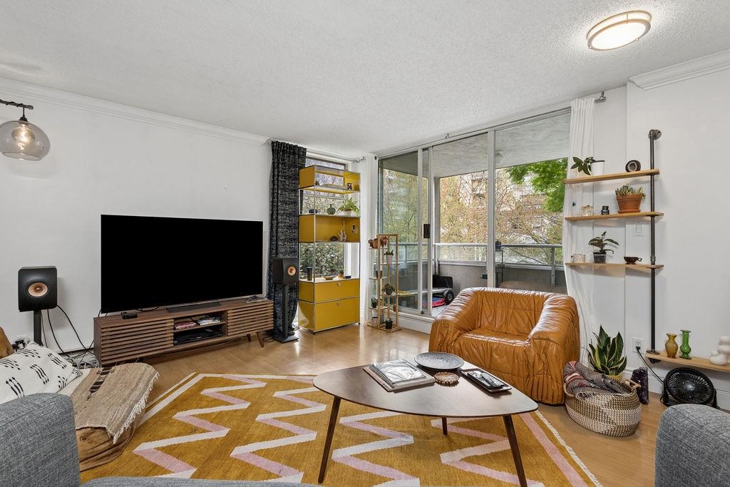 202 1220 BARCLAY STREET Unit: 202