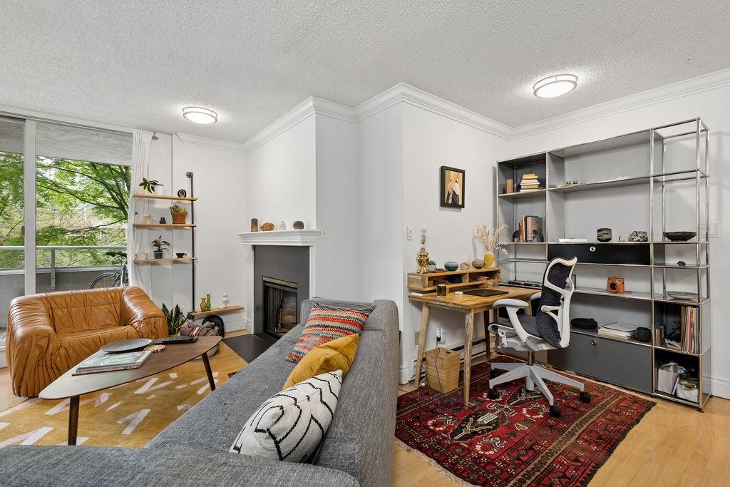 202 1220 BARCLAY STREET Unit: 202