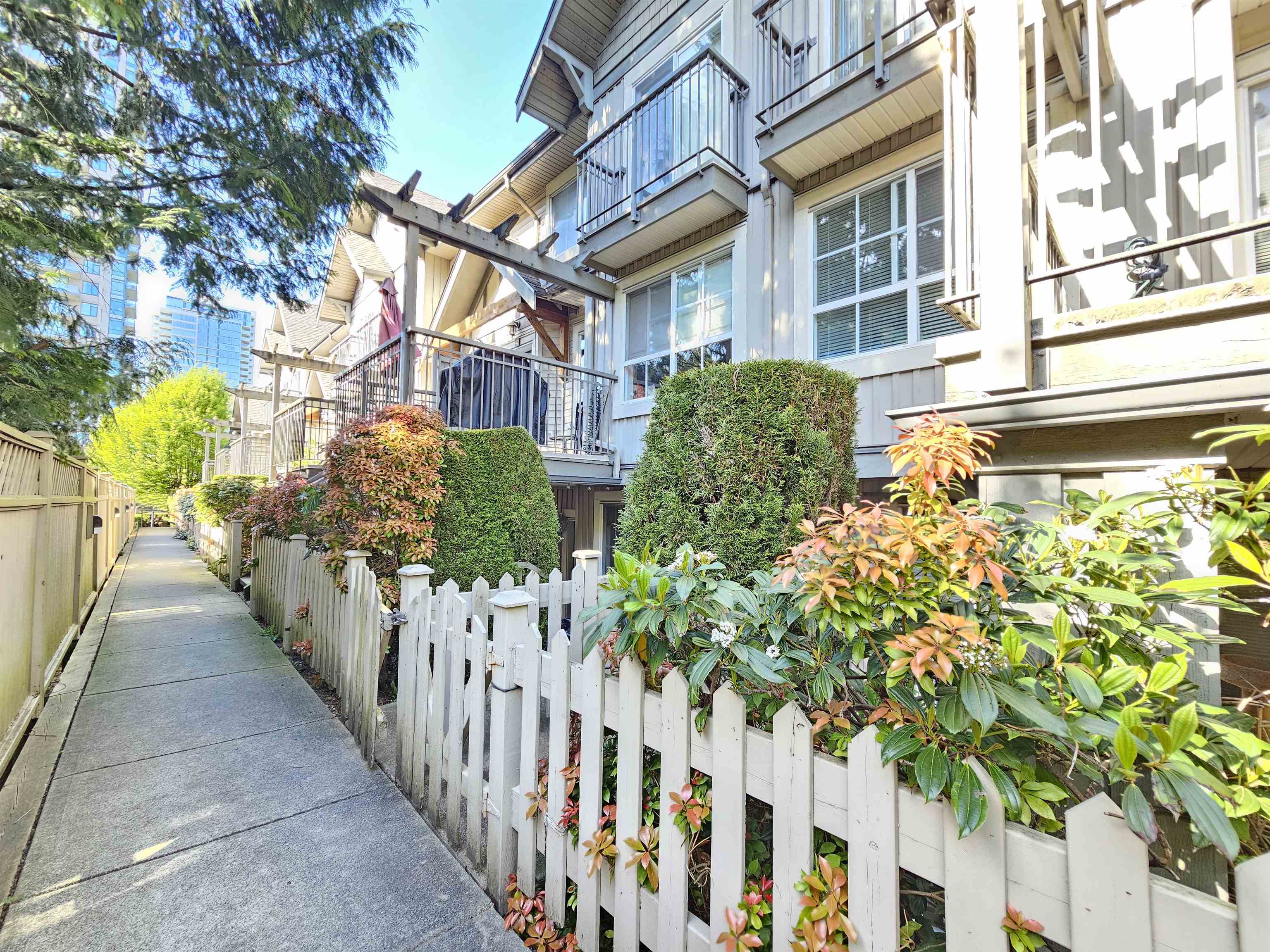 37 7088 17TH AVENUE Unit: 37