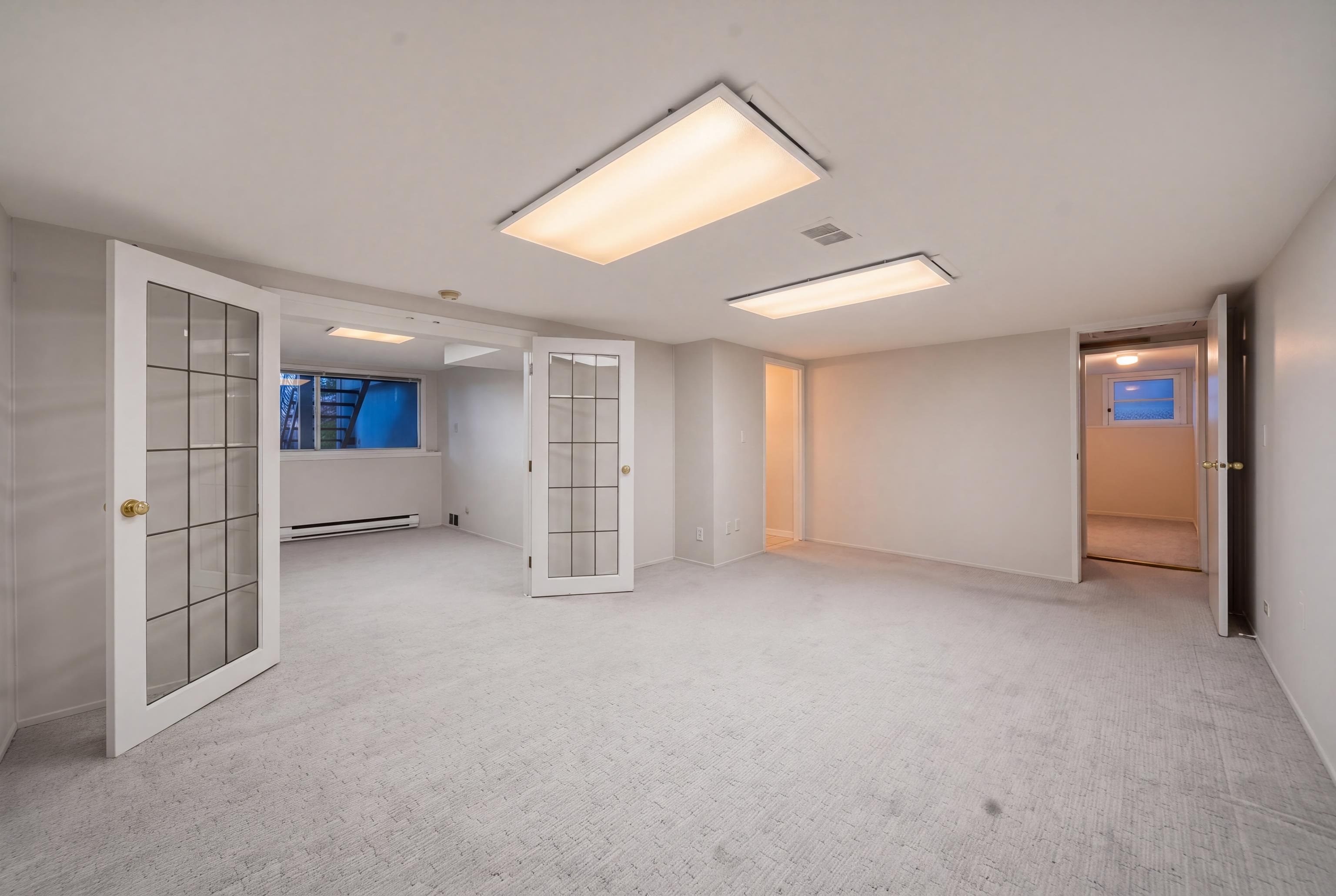 107 SEVENTH AVENUE