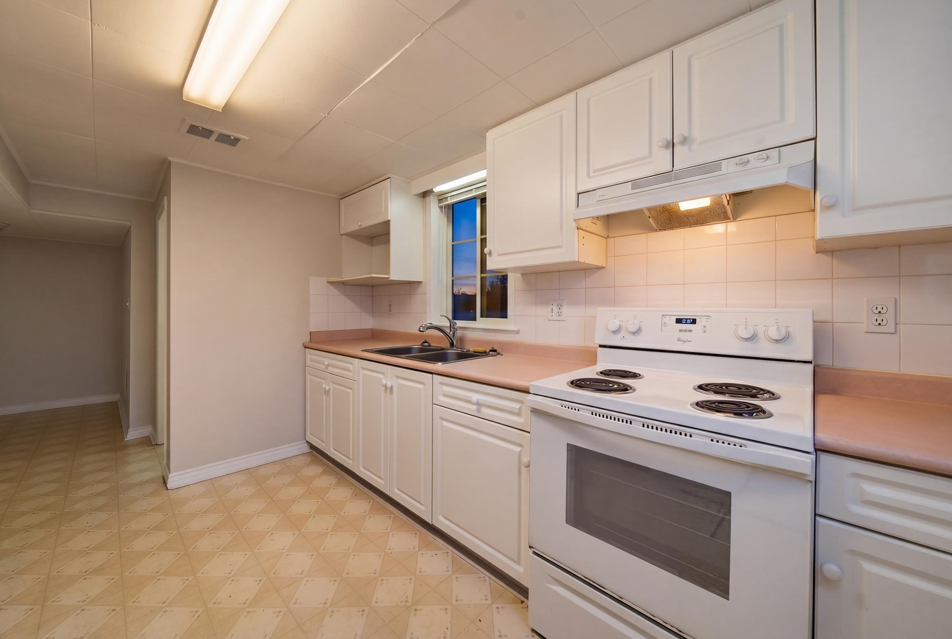 107 SEVENTH AVENUE