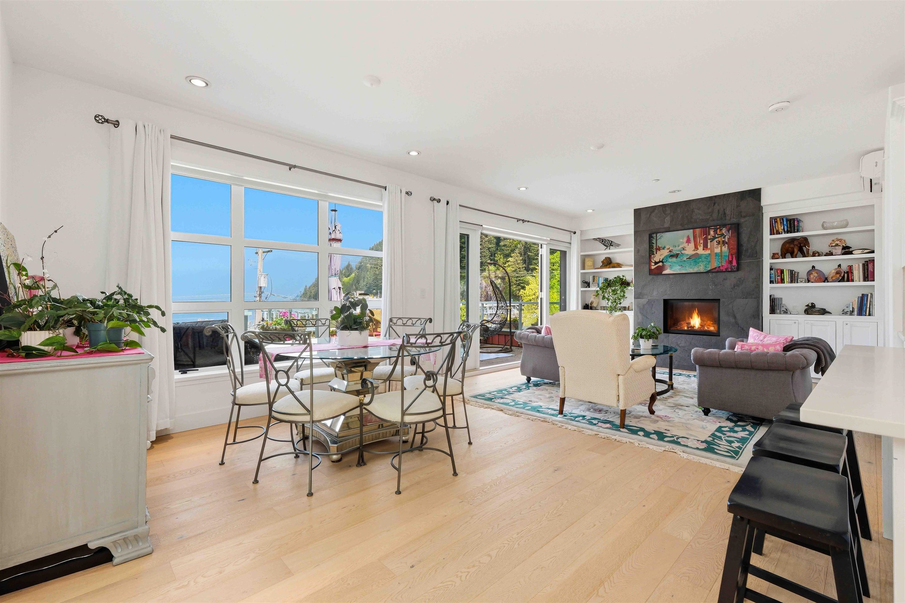 PH 1 6688 ROYAL AVENUE Unit: PH 1