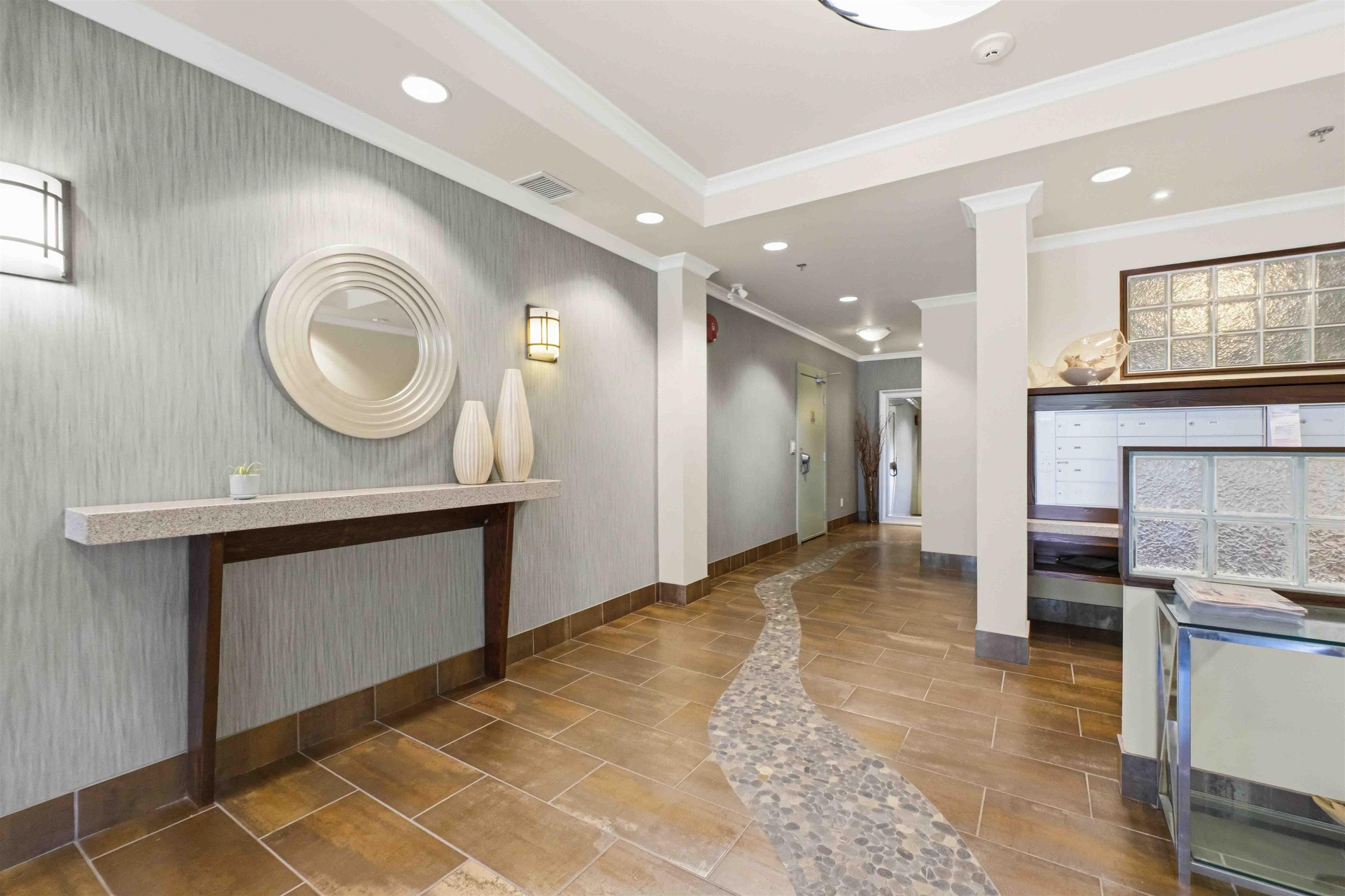 PH 1 6688 ROYAL AVENUE Unit: PH 1