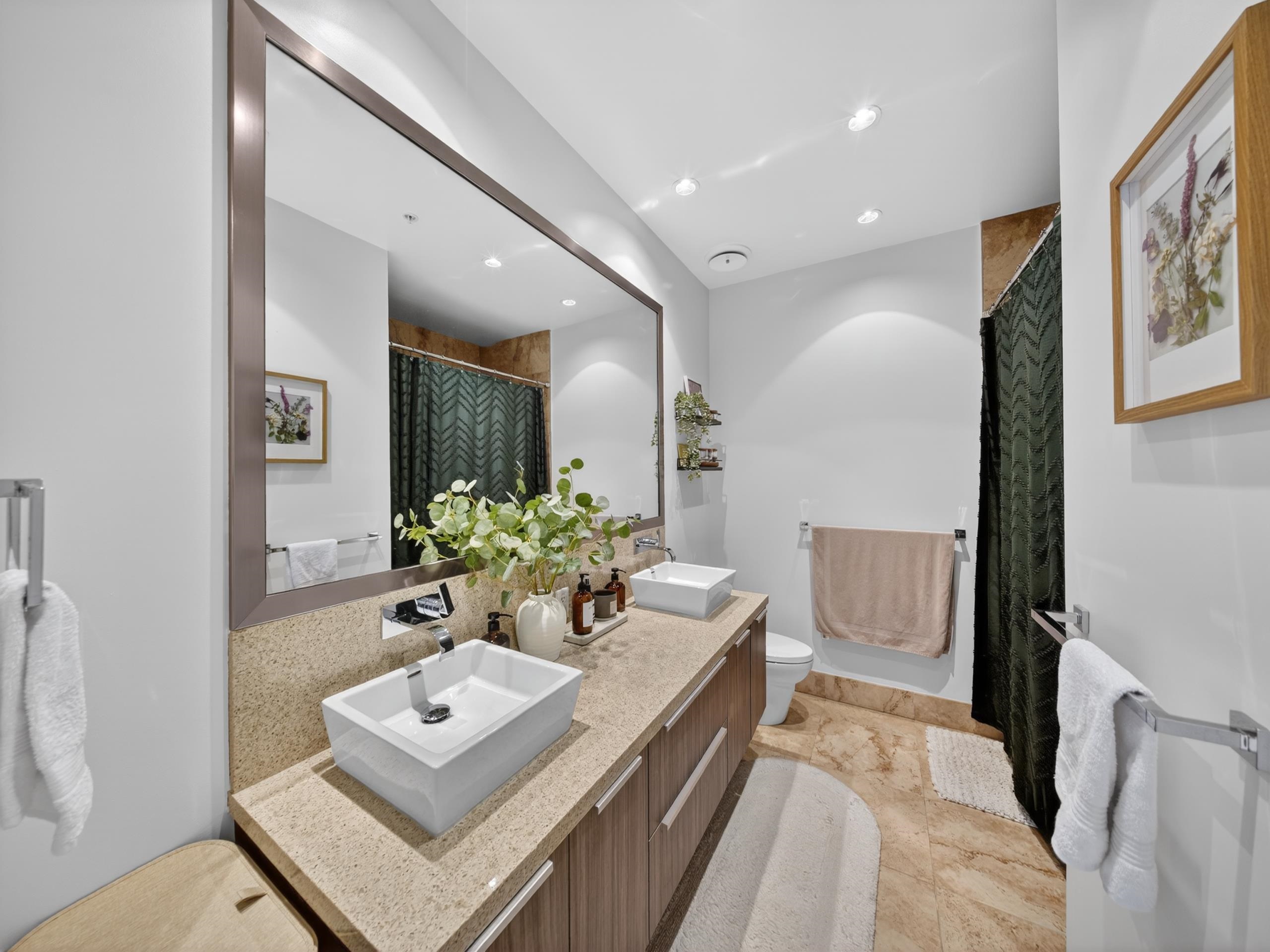 704 123 W 1ST AVENUE Unit: 704