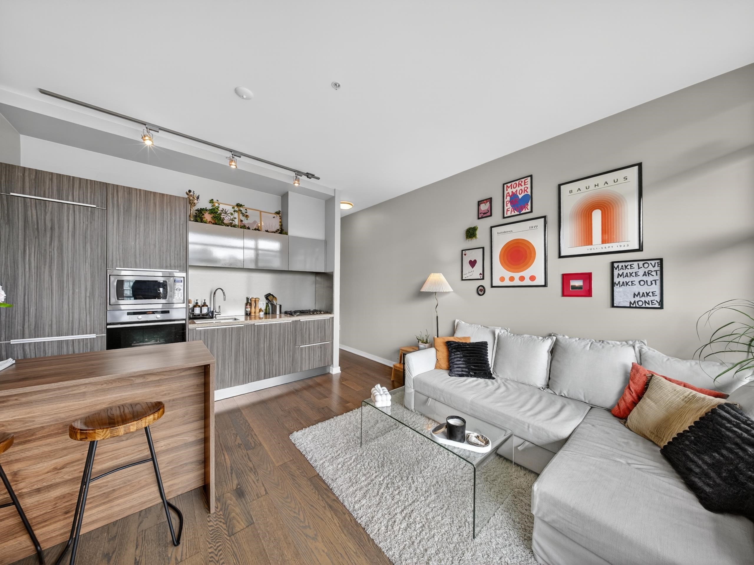 704 123 W 1ST AVENUE Unit: 704