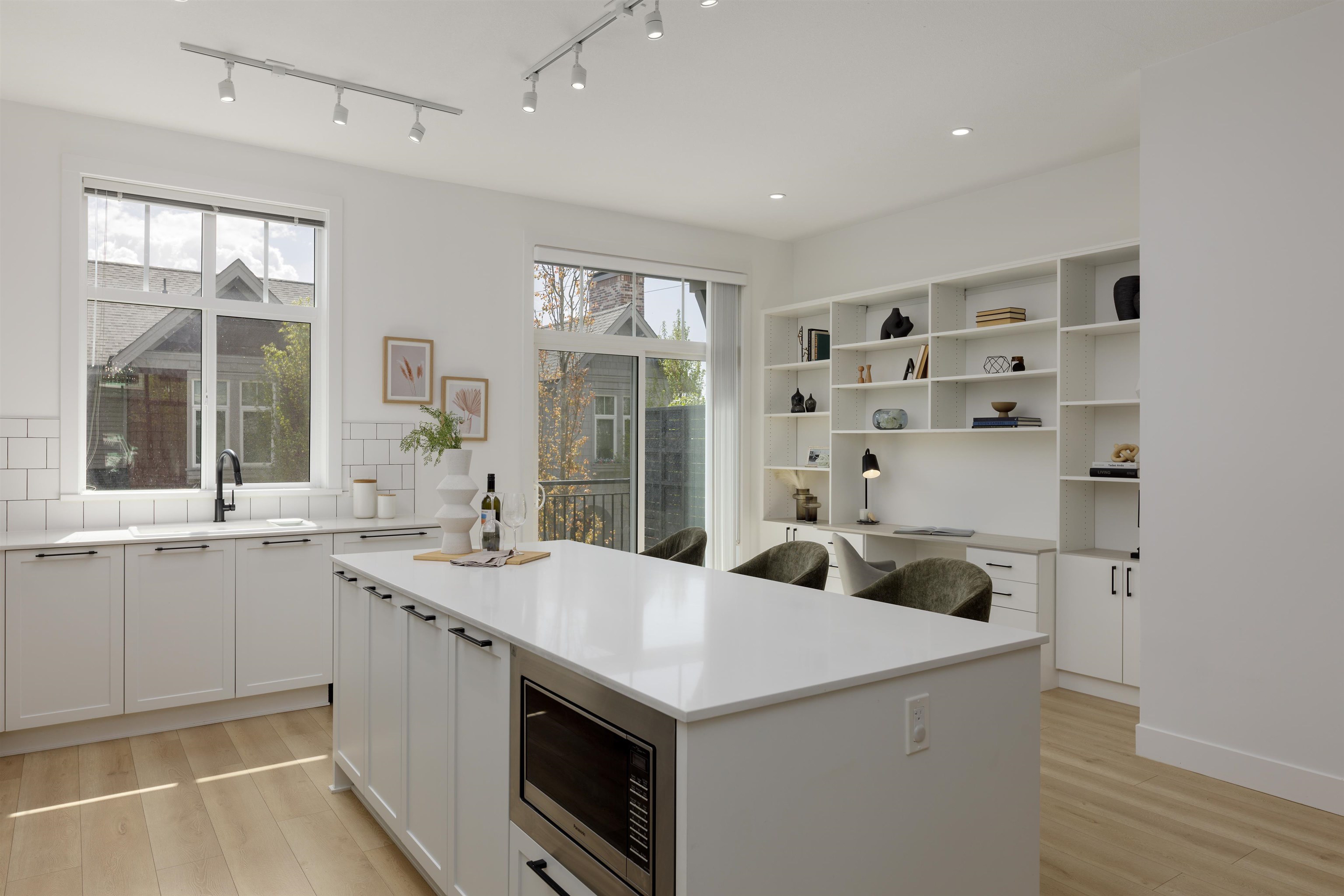 119 3529 BAYCREST AVENUE Unit: 119