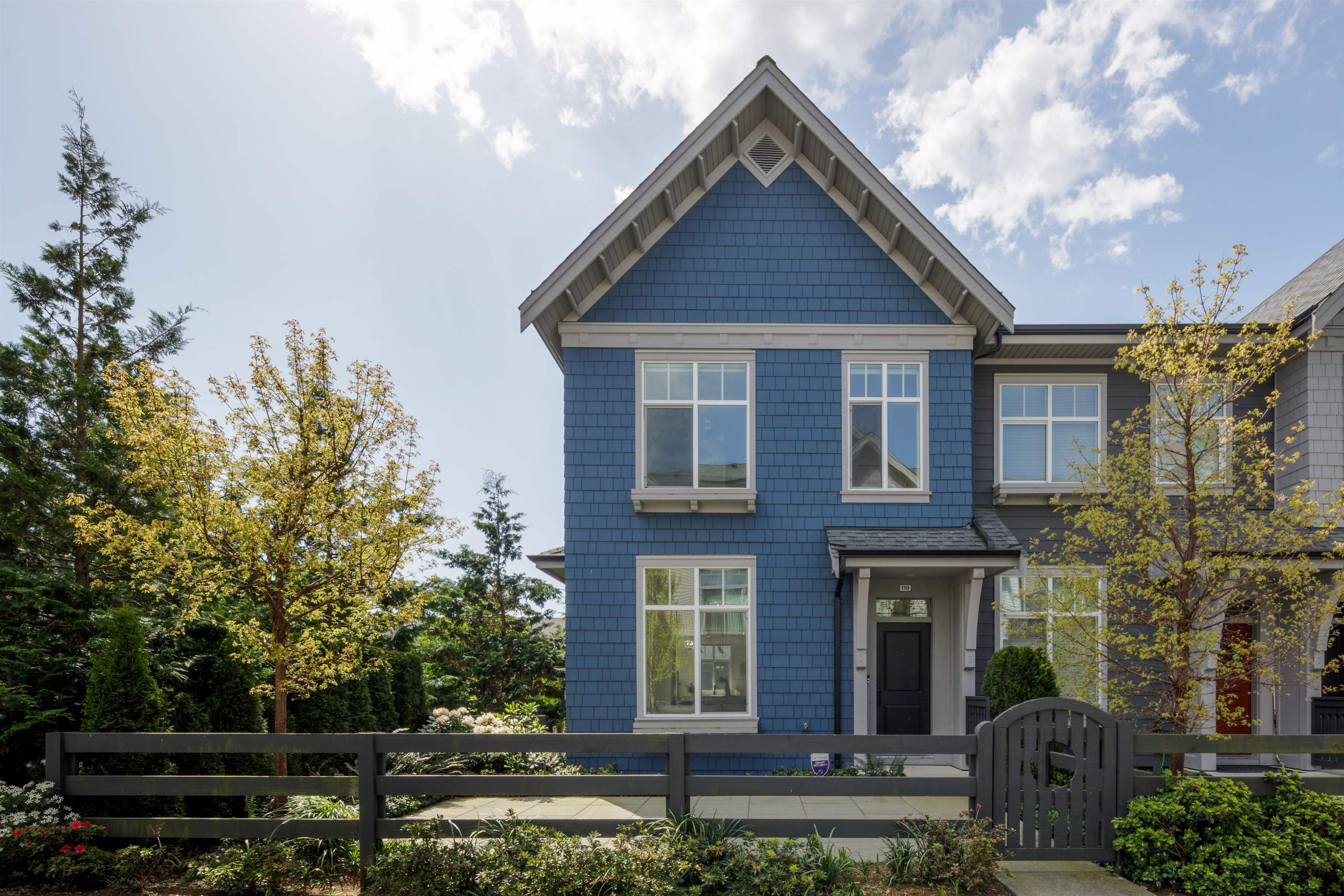 119 3529 BAYCREST AVENUE Unit: 119