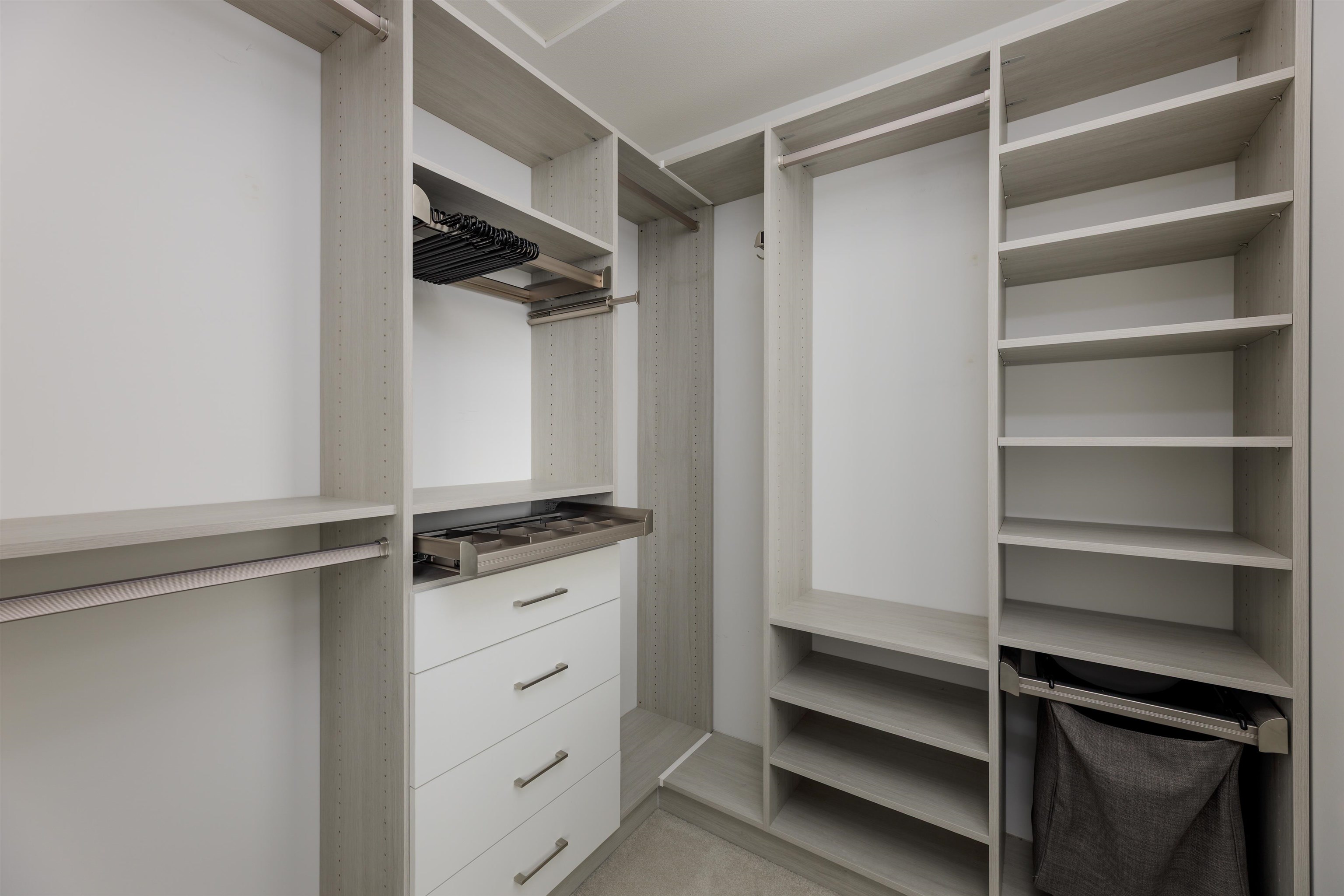 119 3529 BAYCREST AVENUE Unit: 119