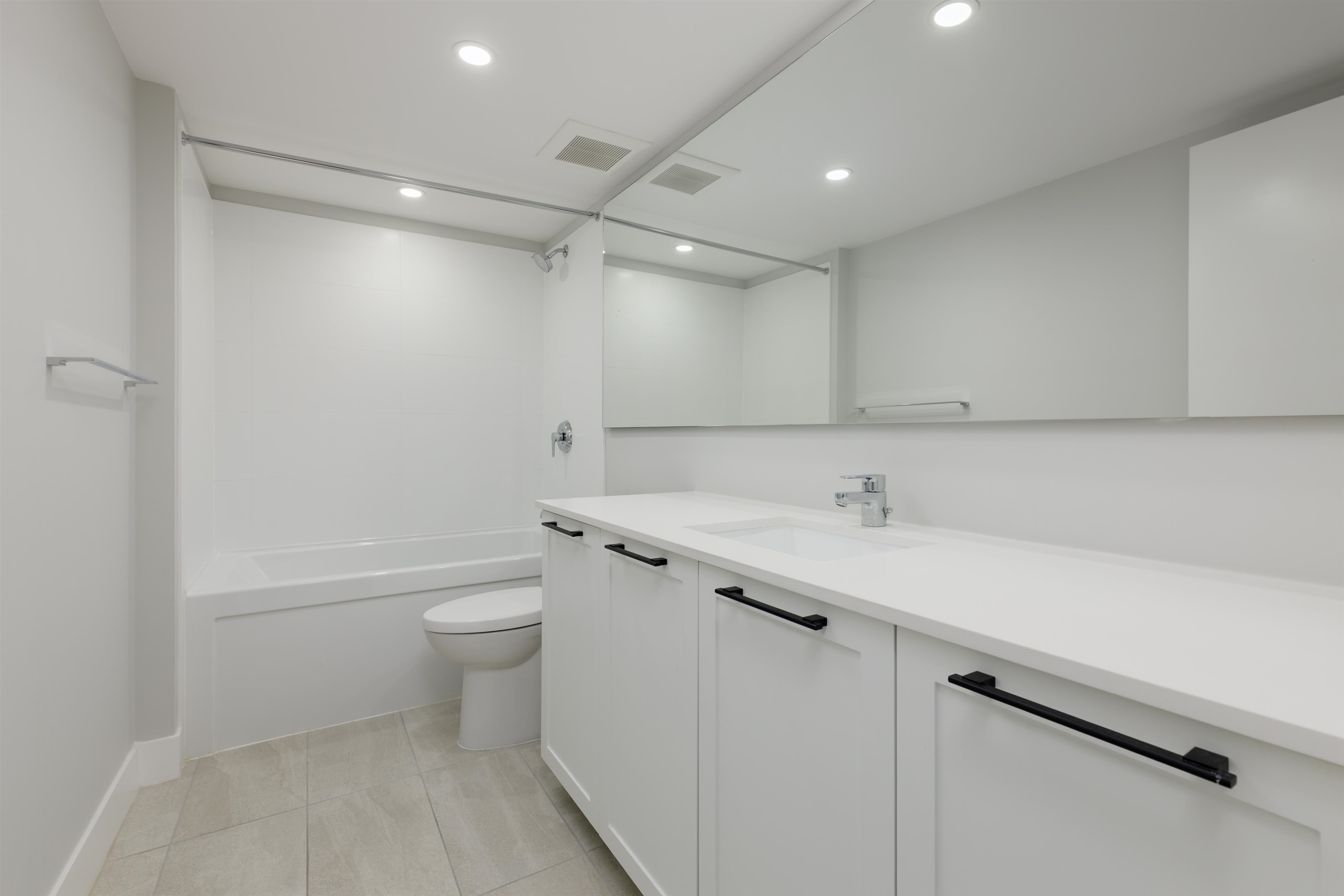 119 3529 BAYCREST AVENUE Unit: 119