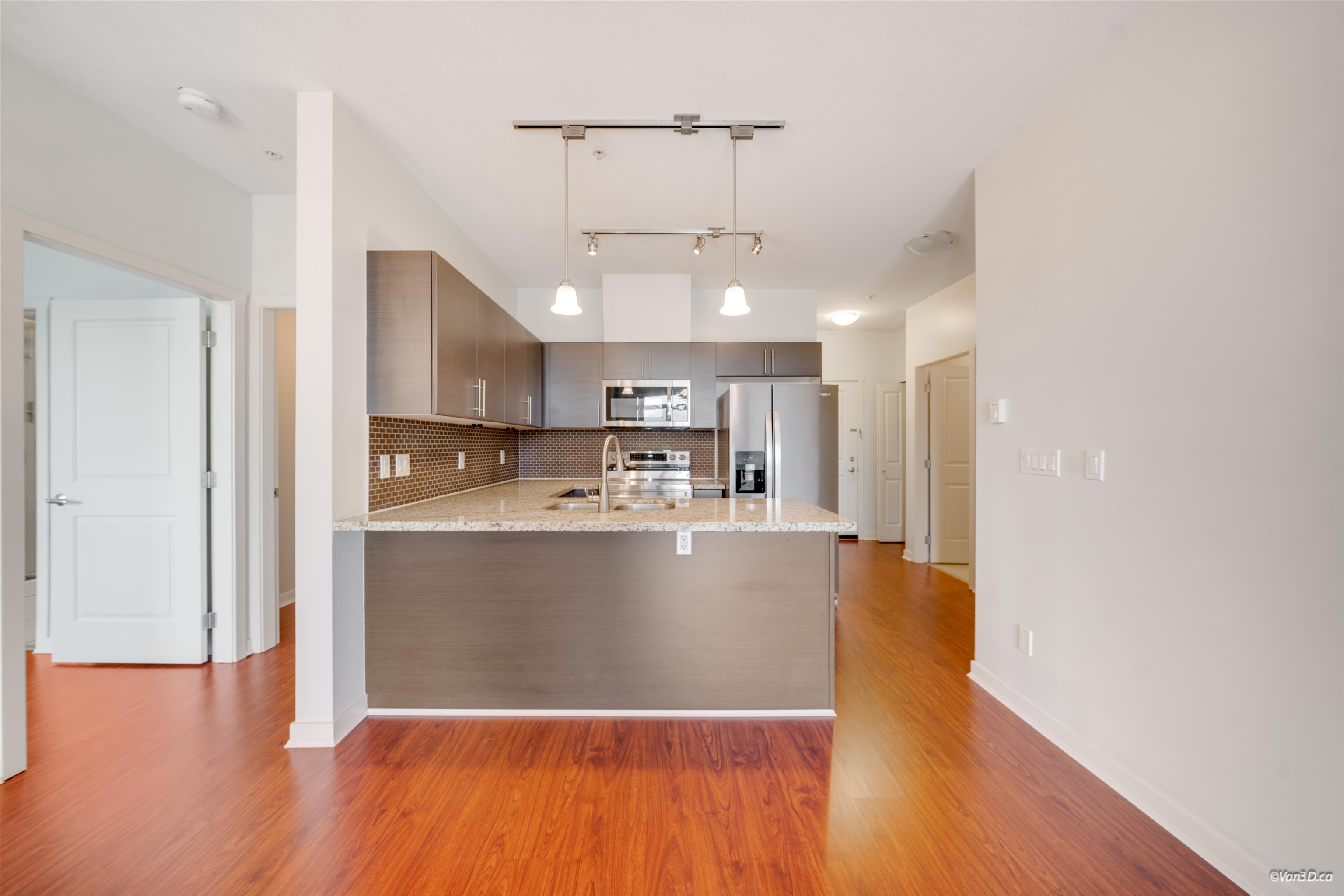 329 2239 KINGSWAY Unit: 329