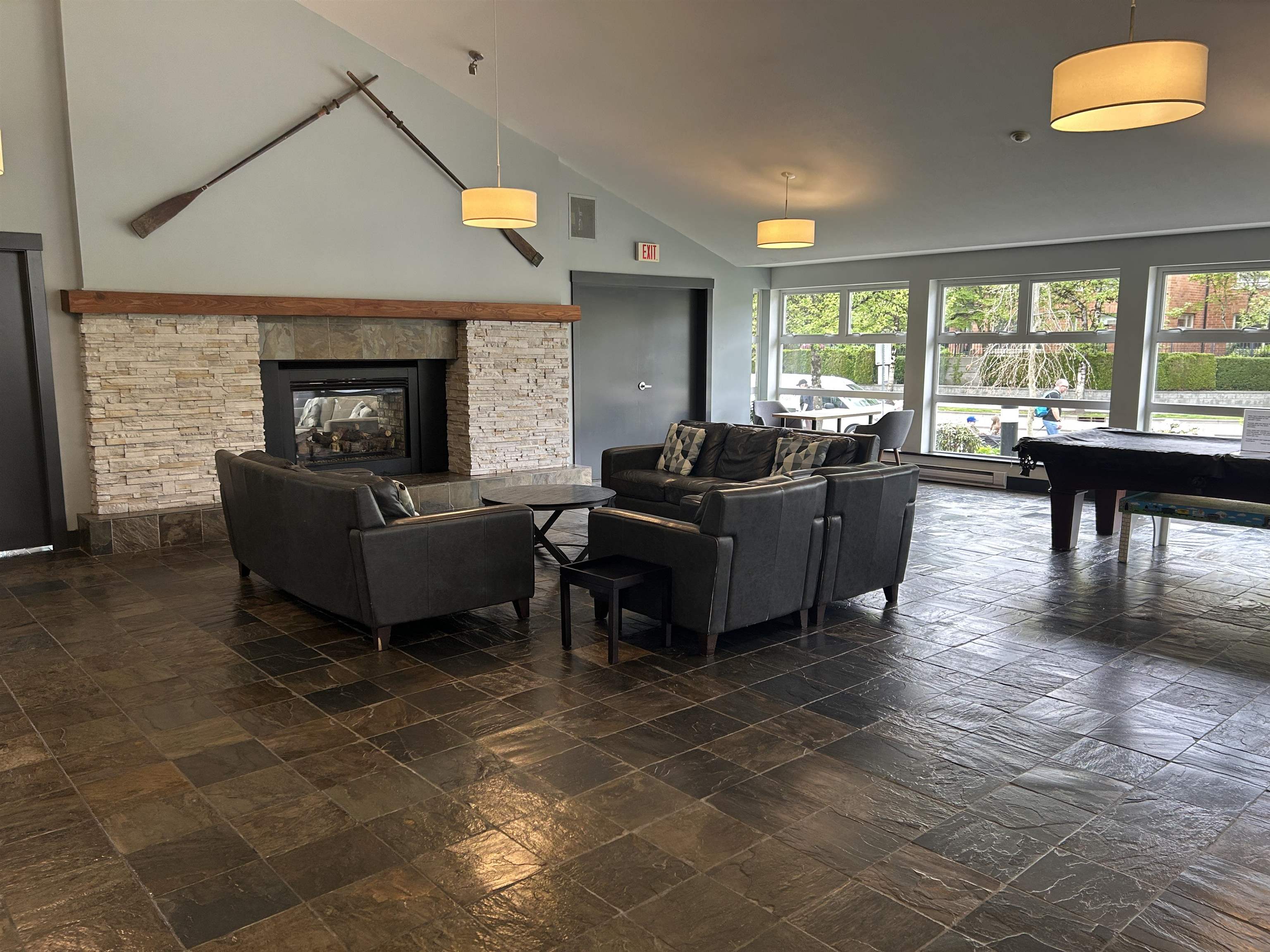 121 801 KLAHANIE DRIVE Unit: 121