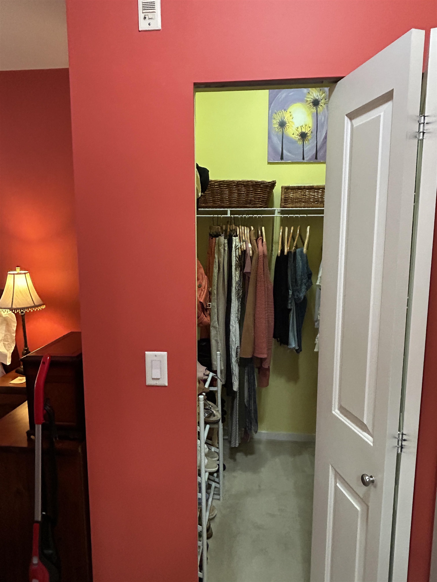 121 801 KLAHANIE DRIVE Unit: 121