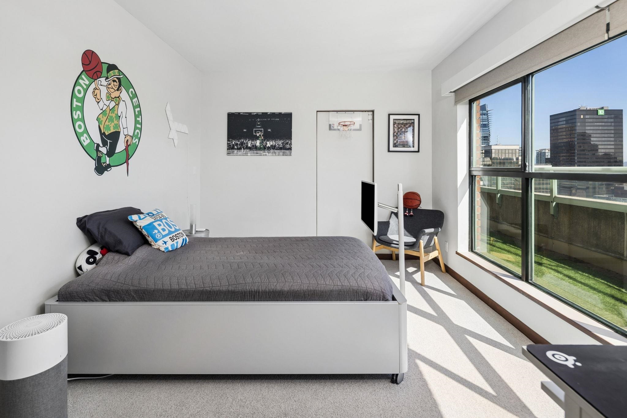 2301 909 BURRARD STREET Unit: 2301