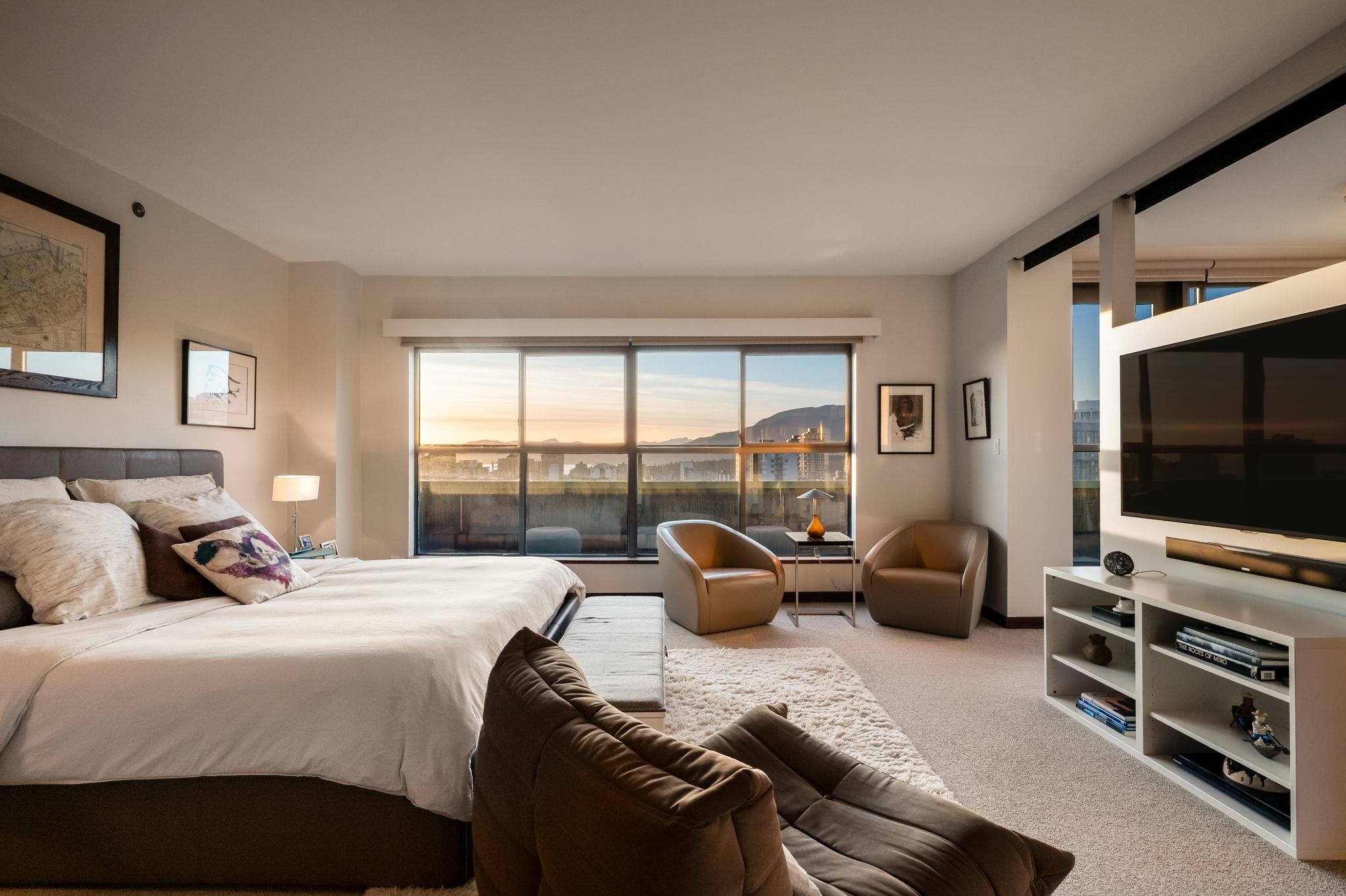 2301 909 BURRARD STREET Unit: 2301