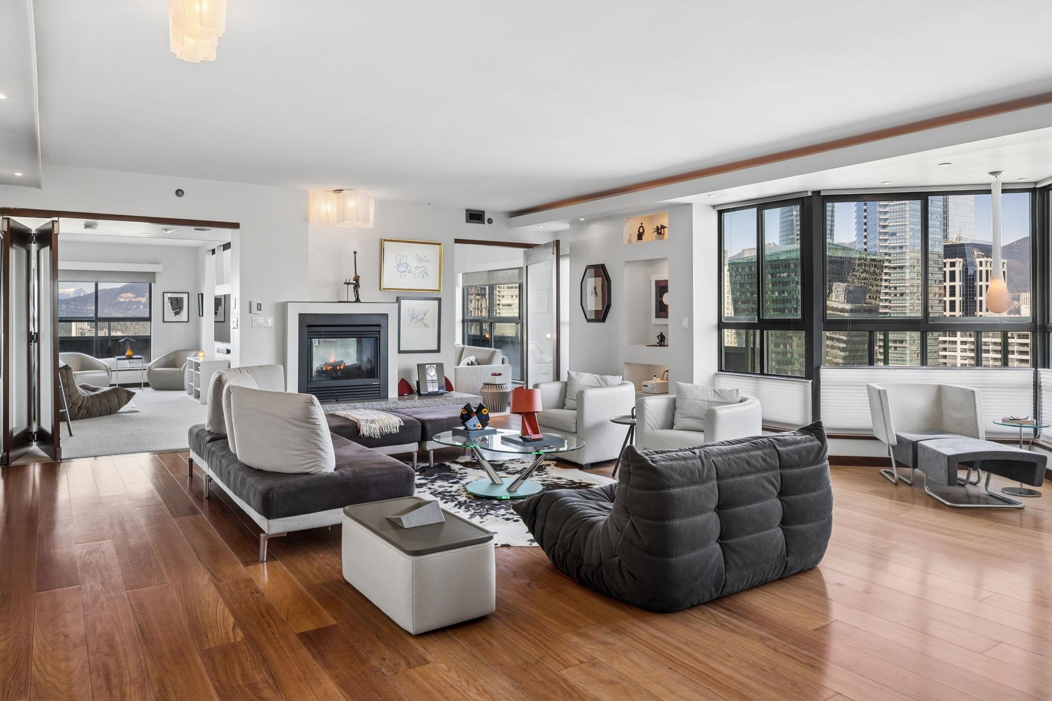 2301 909 BURRARD STREET Unit: 2301