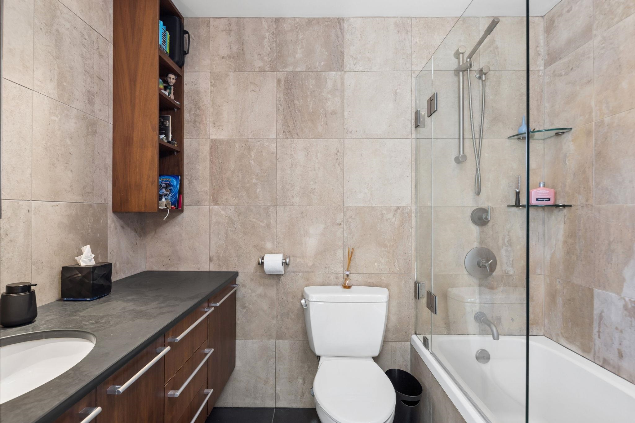 2301 909 BURRARD STREET Unit: 2301