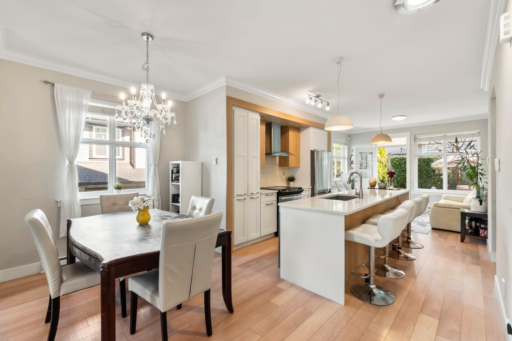 64 6350 142 STREET Unit: 64