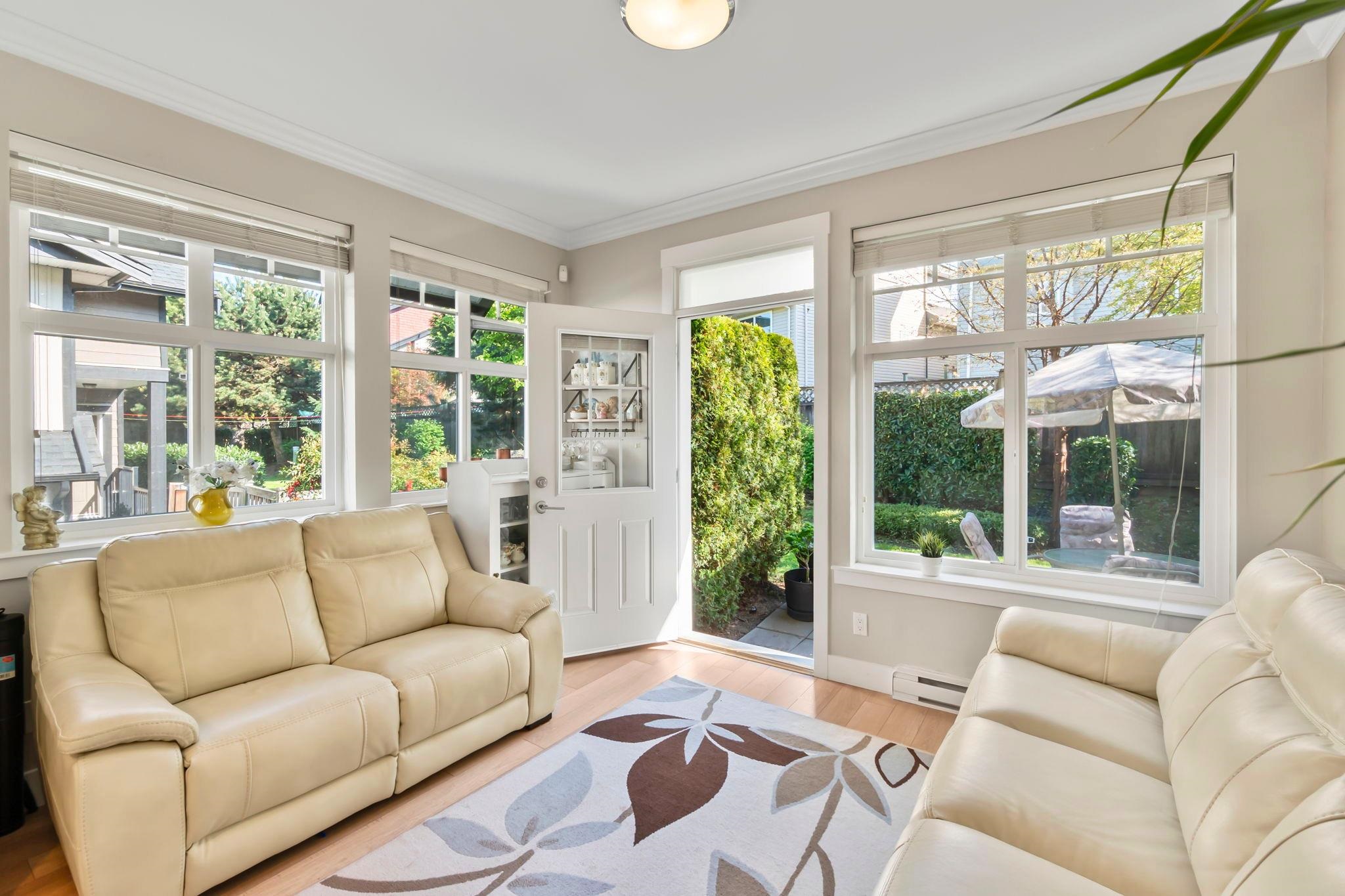 64 6350 142 STREET Unit: 64