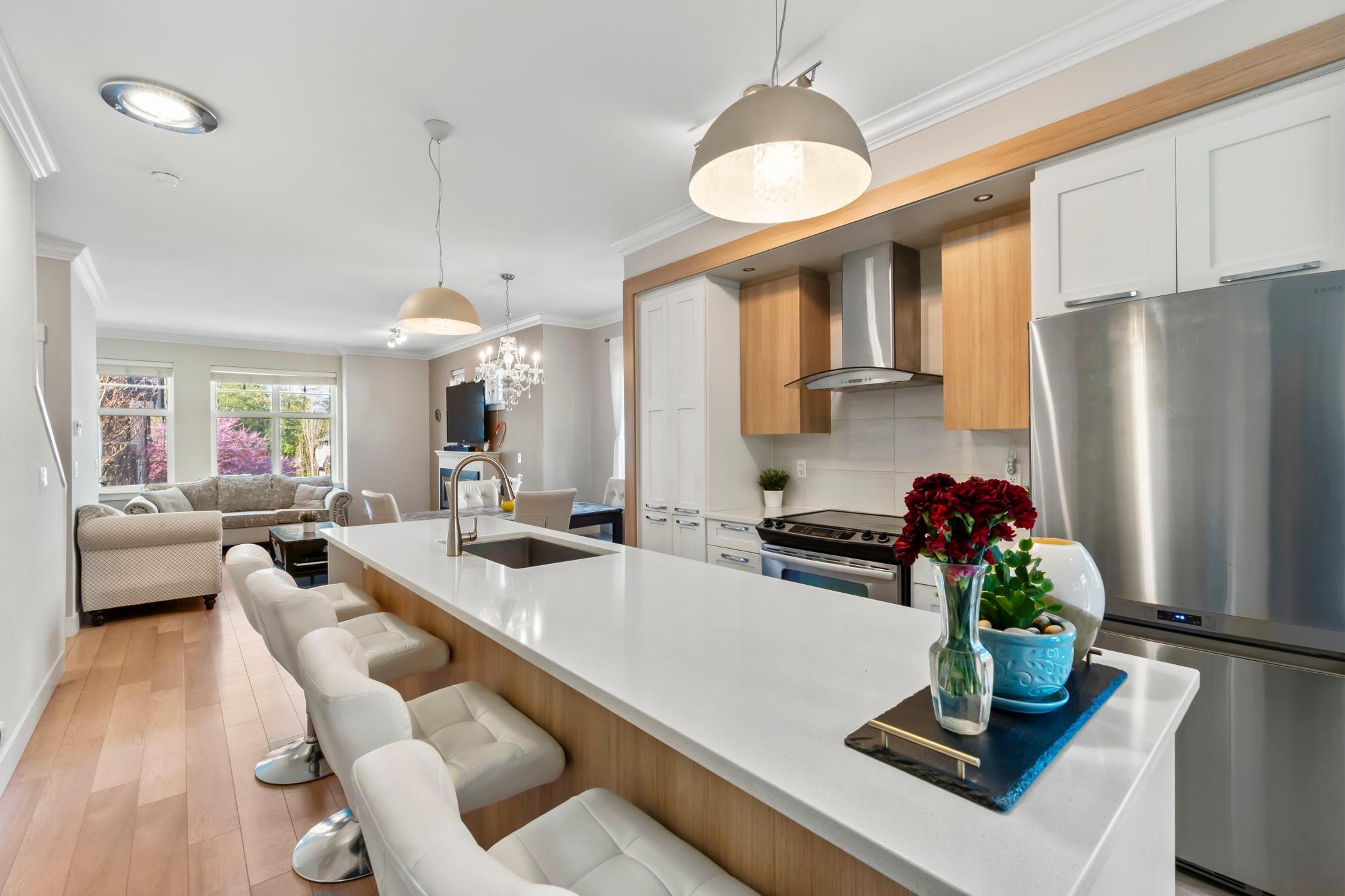 64 6350 142 STREET Unit: 64
