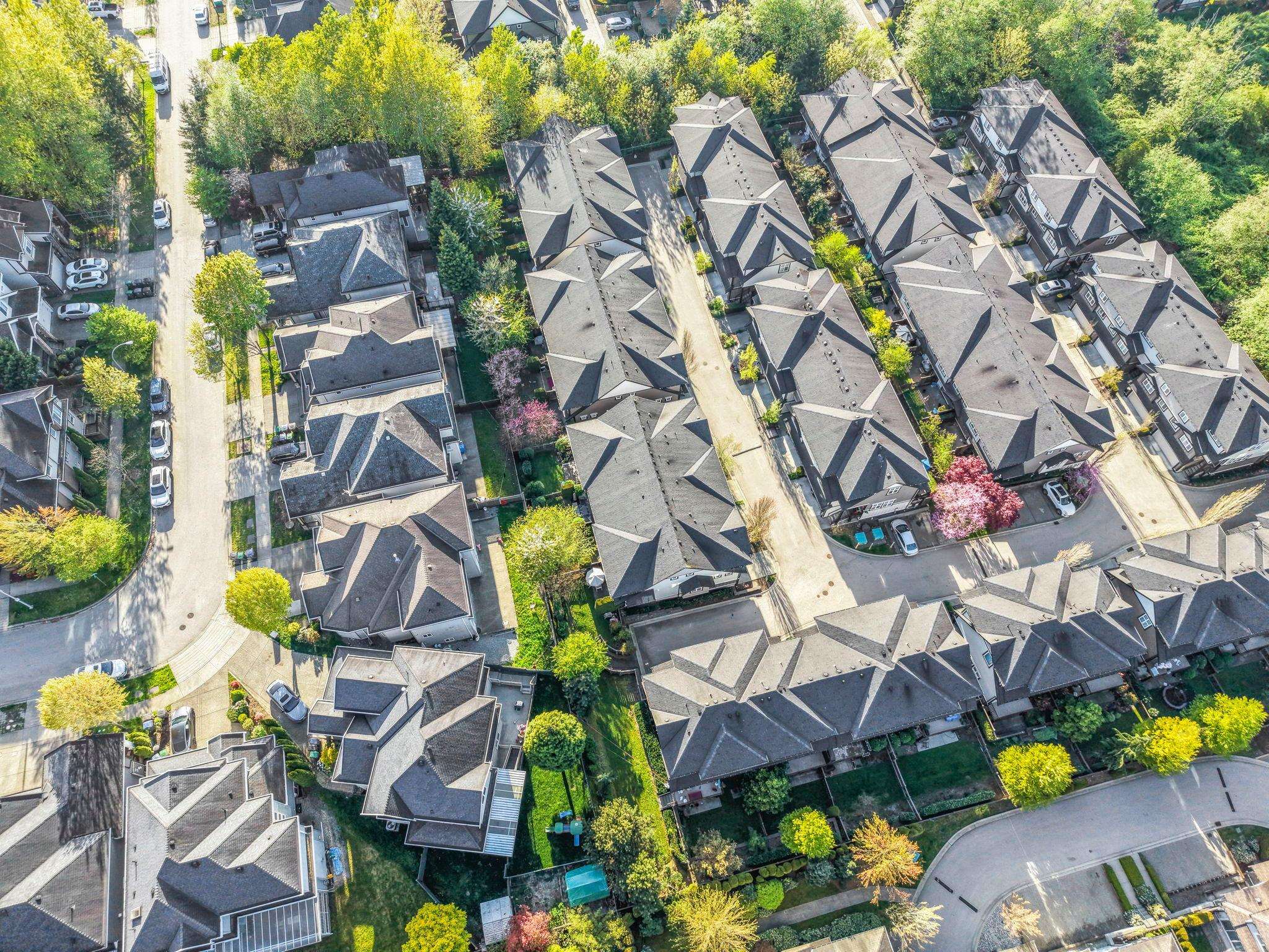 64 6350 142 STREET Unit: 64
