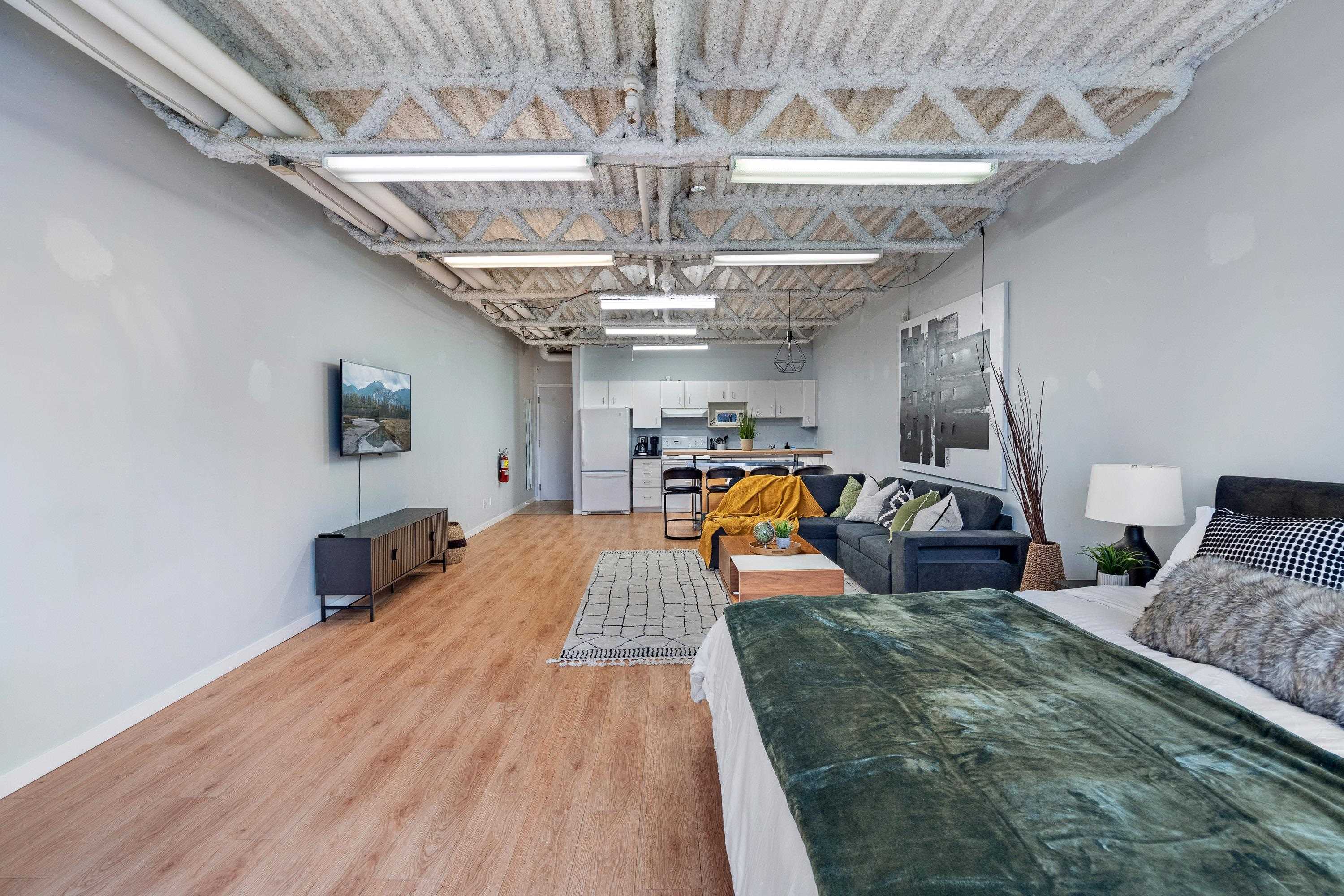 306 350 E 2ND AVENUE Unit: 306