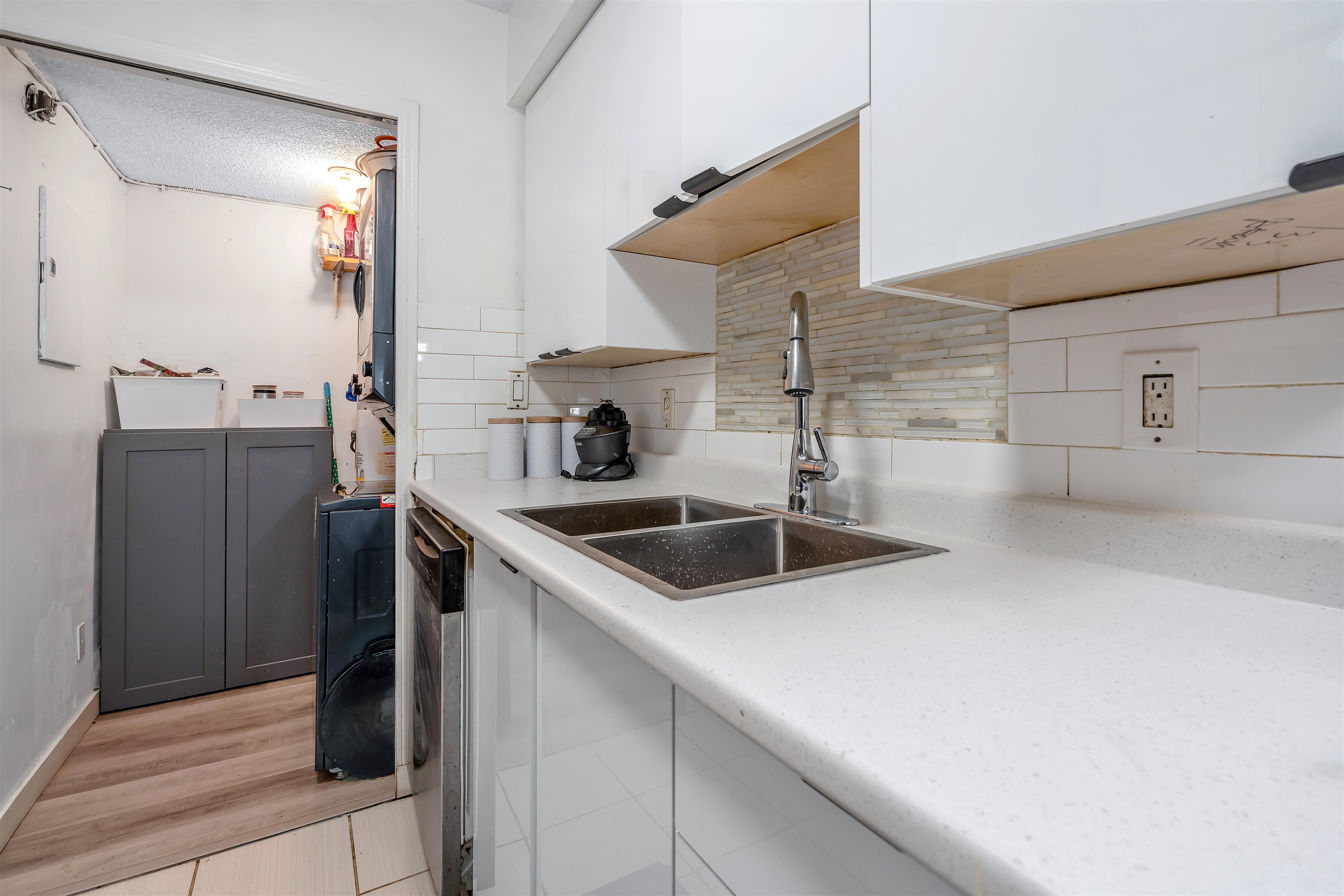 813 10620 150 STREET Unit: 813