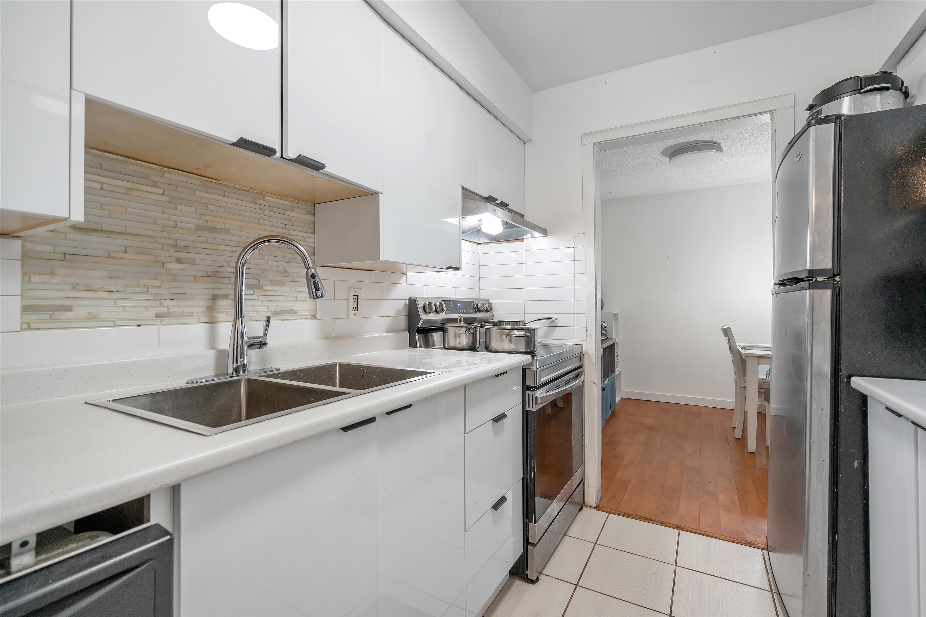 813 10620 150 STREET Unit: 813