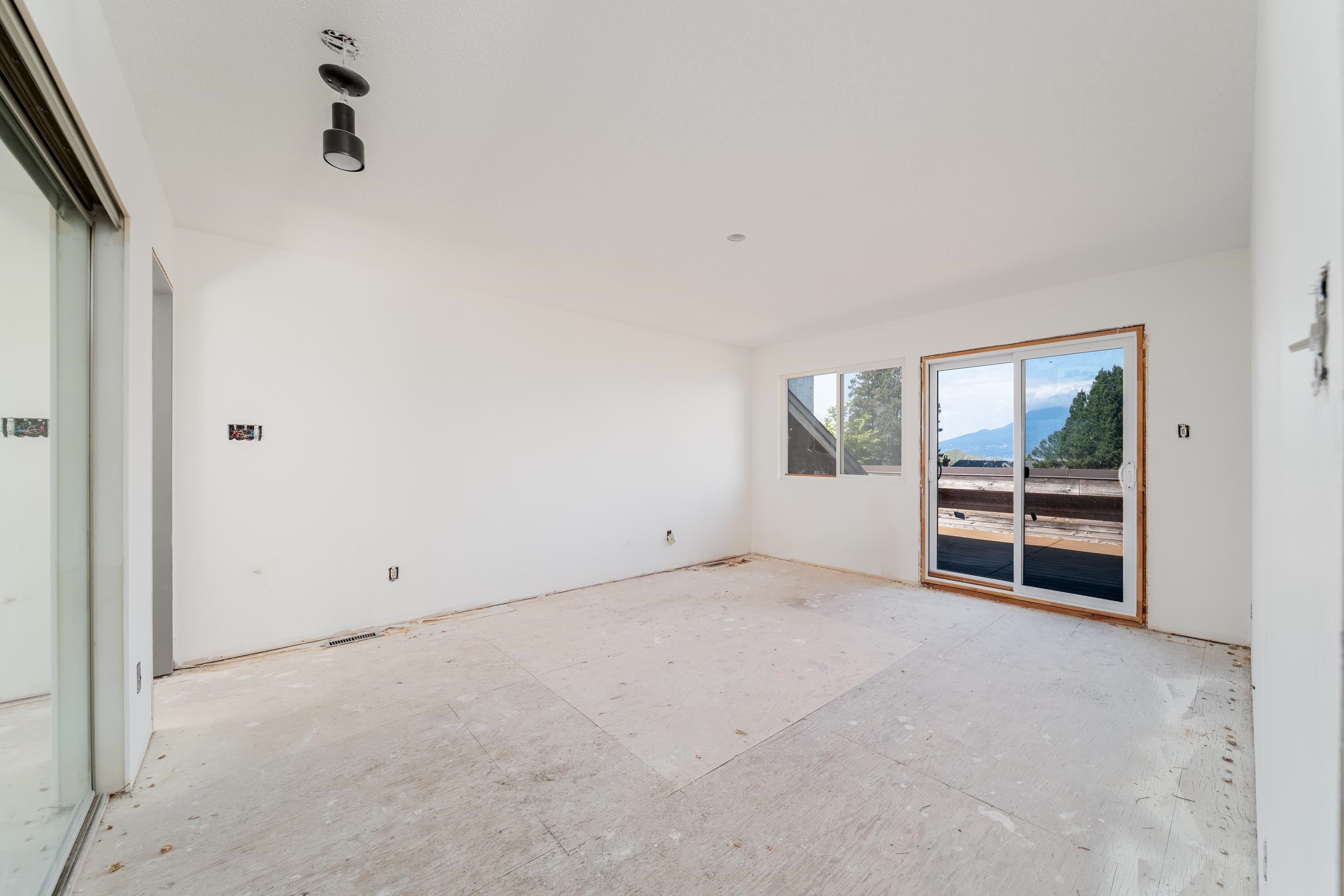 3974 W 10TH AVENUE