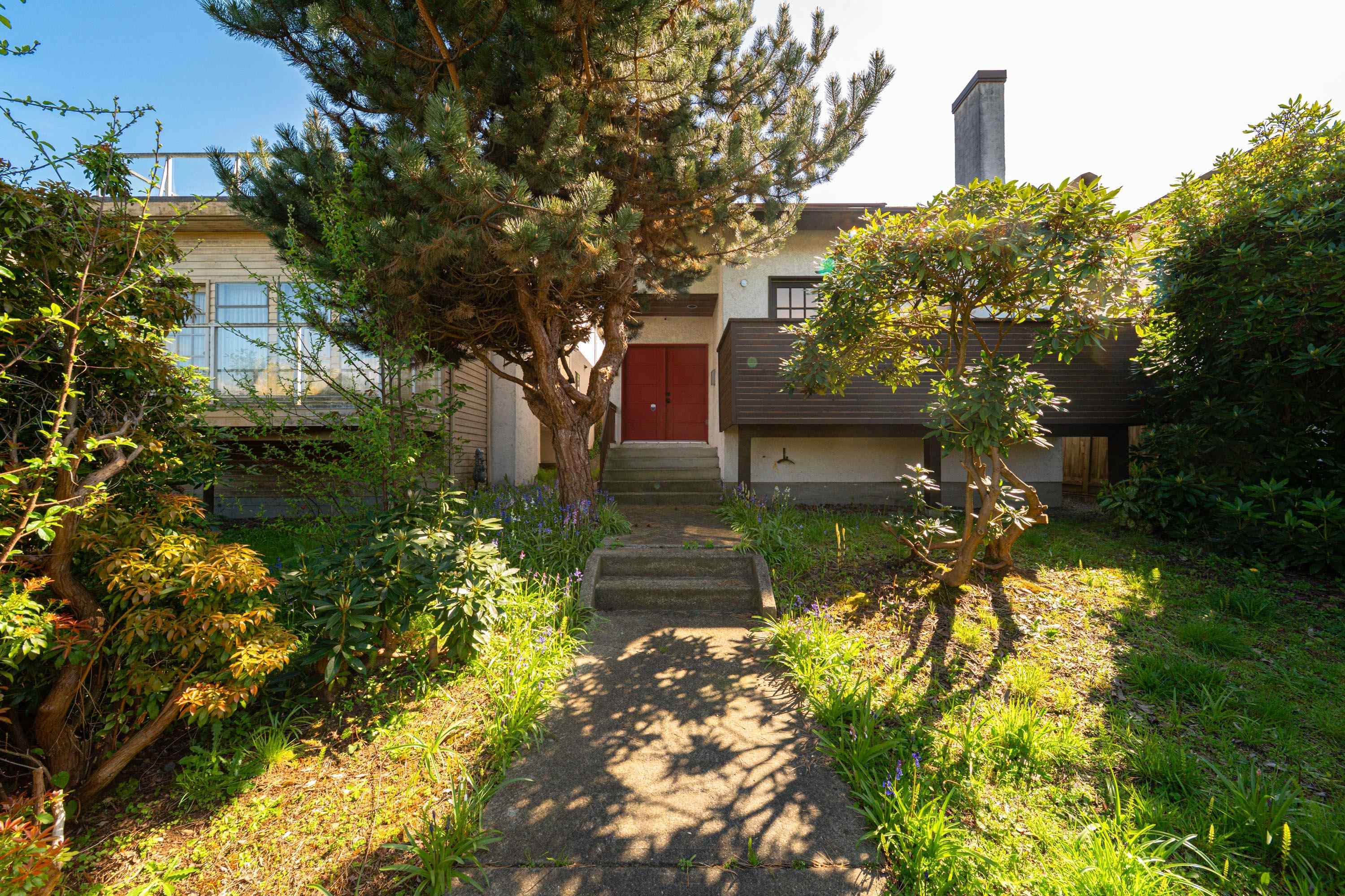 3974 W 10TH AVENUE